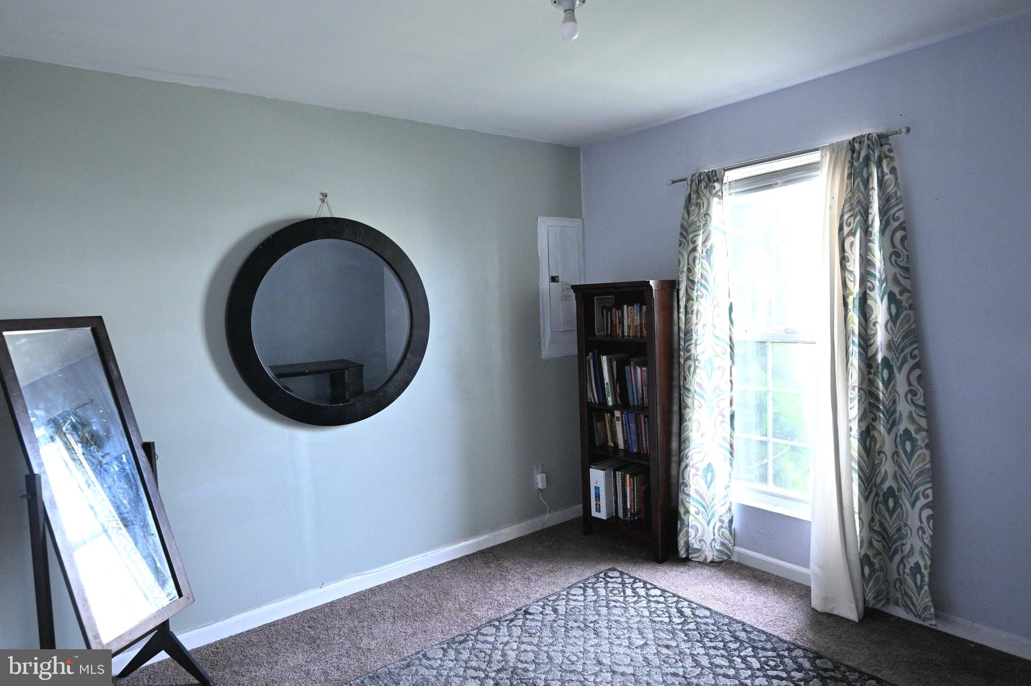 CARROLLWOOD MANOR - Residential