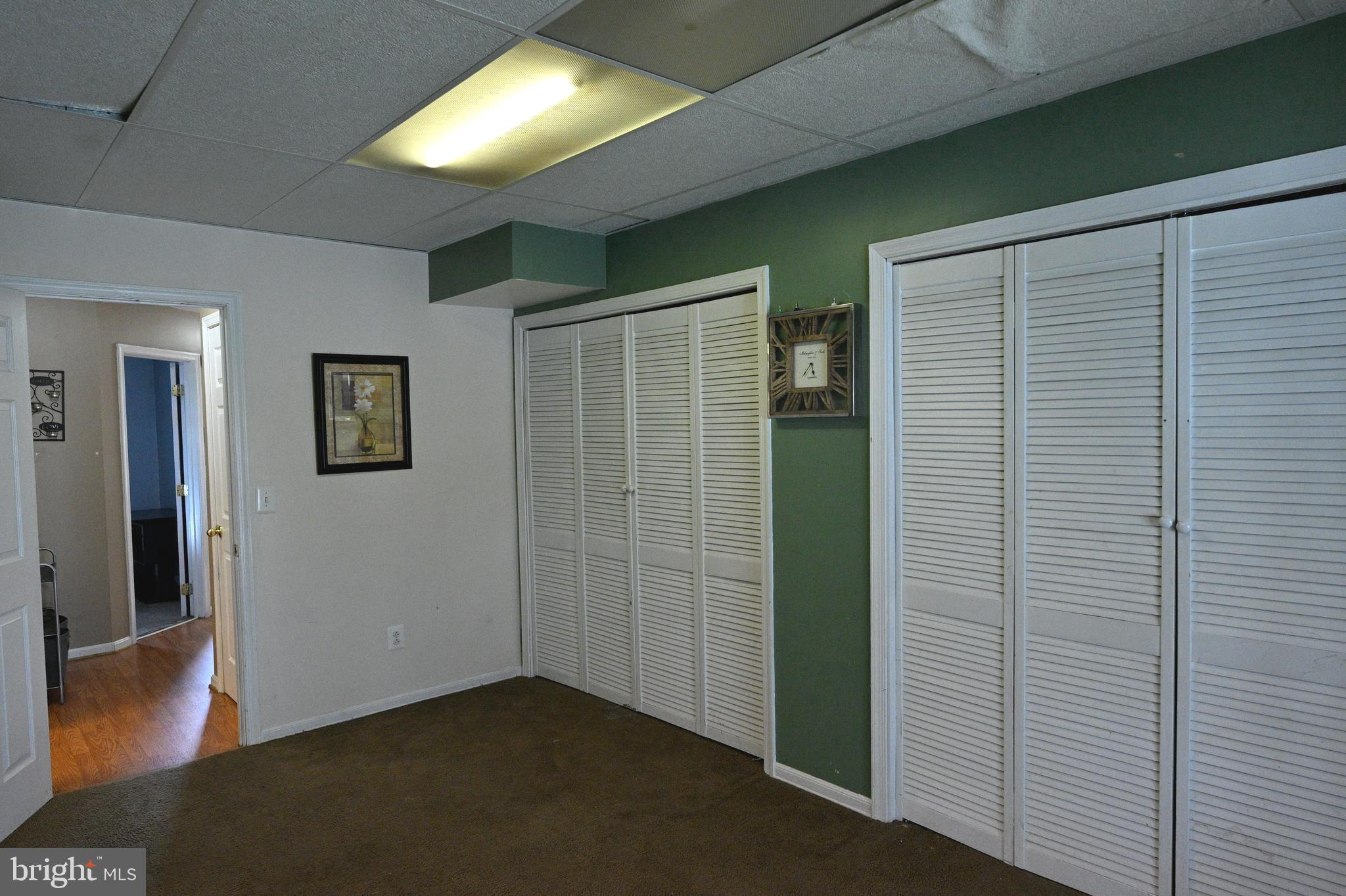 CARROLLWOOD MANOR - Residential