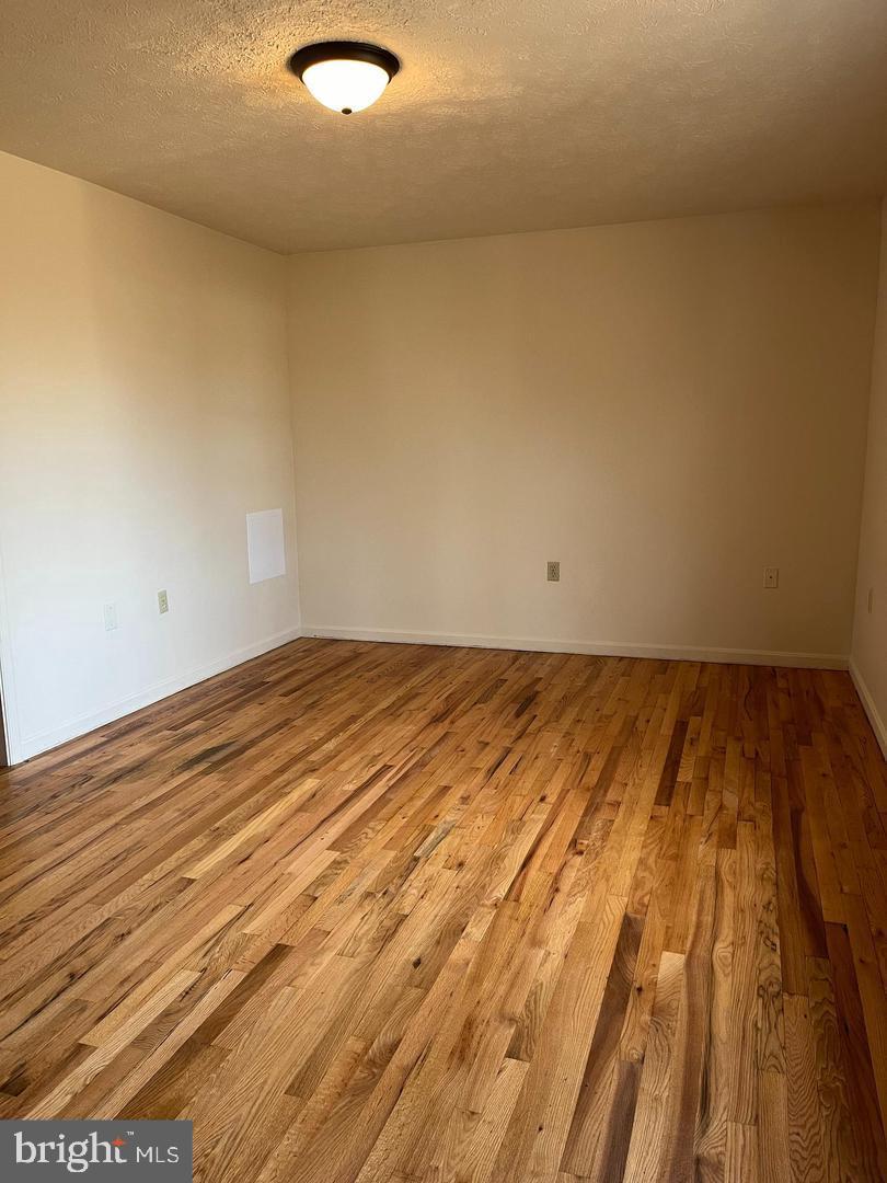 LAKERIDGE - Residential Lease