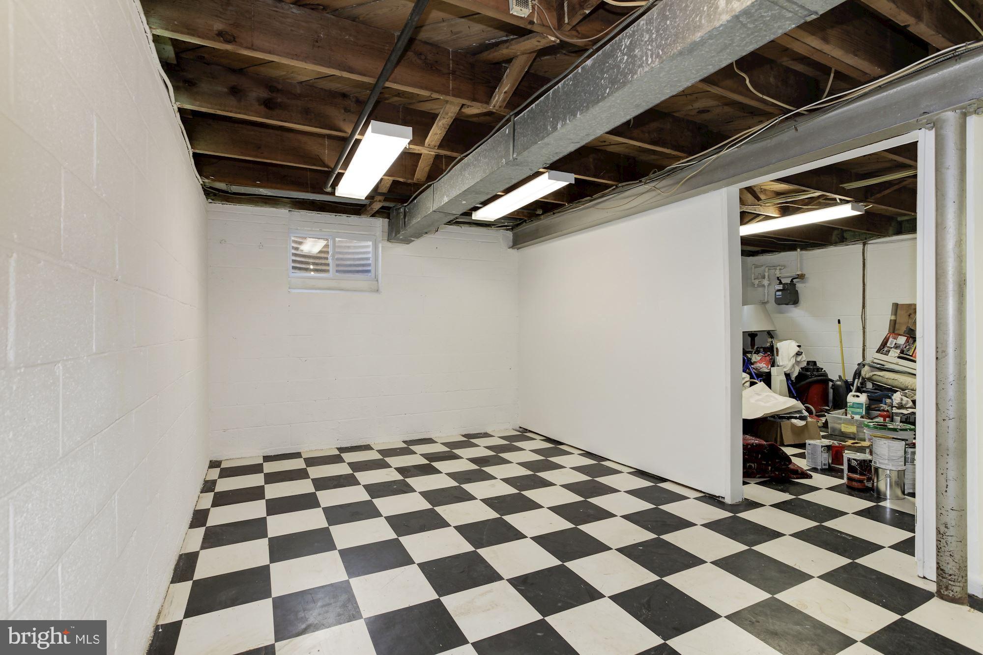 COUNTRY CLUB FOREST - Residential