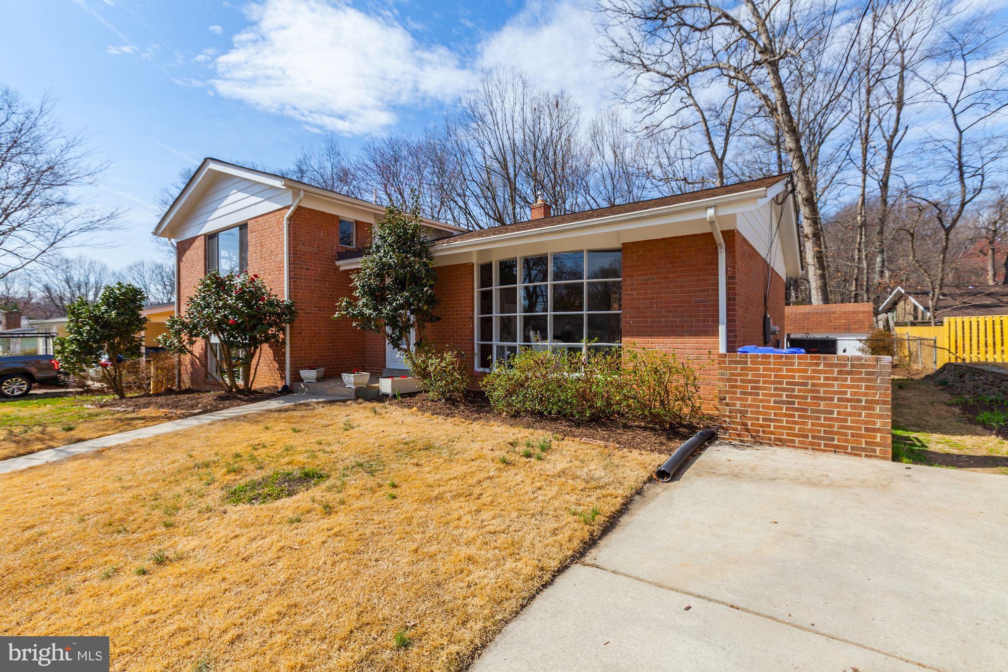 COUNTRY CLUB FOREST - Residential