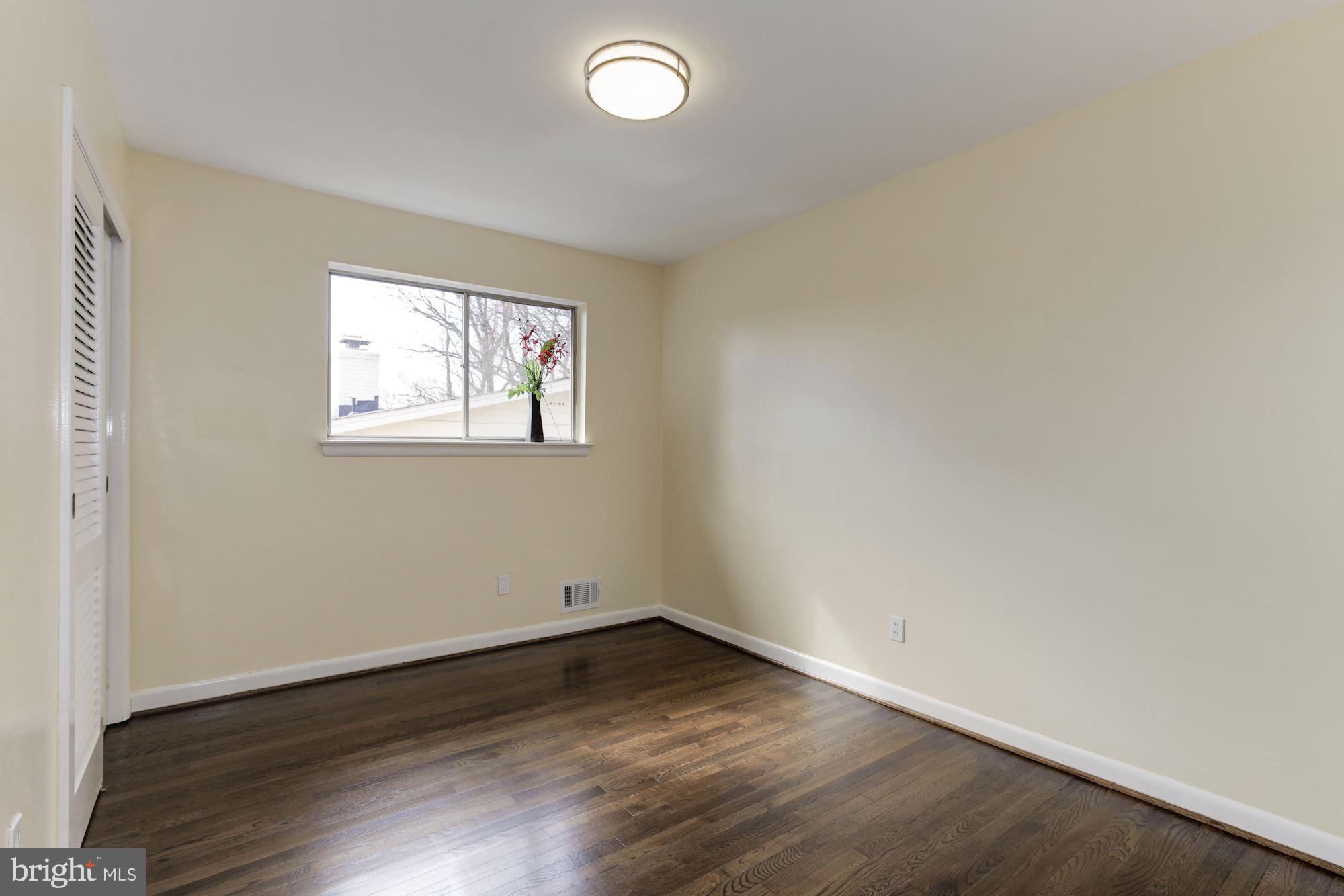 COUNTRY CLUB FOREST - Residential