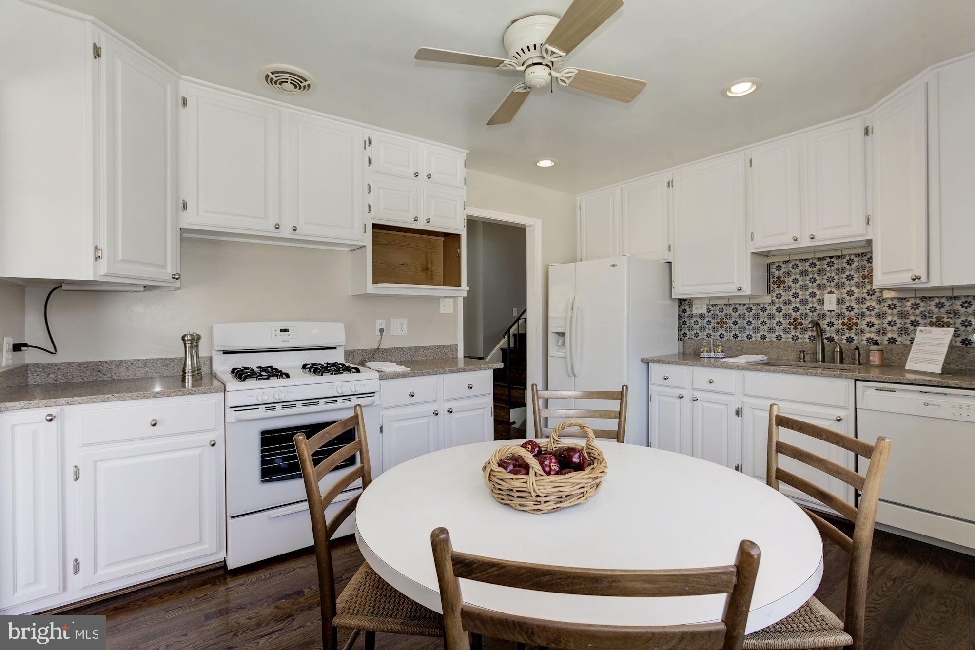 COUNTRY CLUB FOREST - Residential