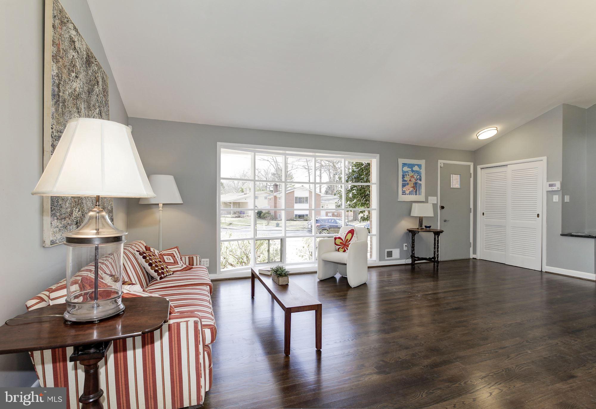 COUNTRY CLUB FOREST - Residential