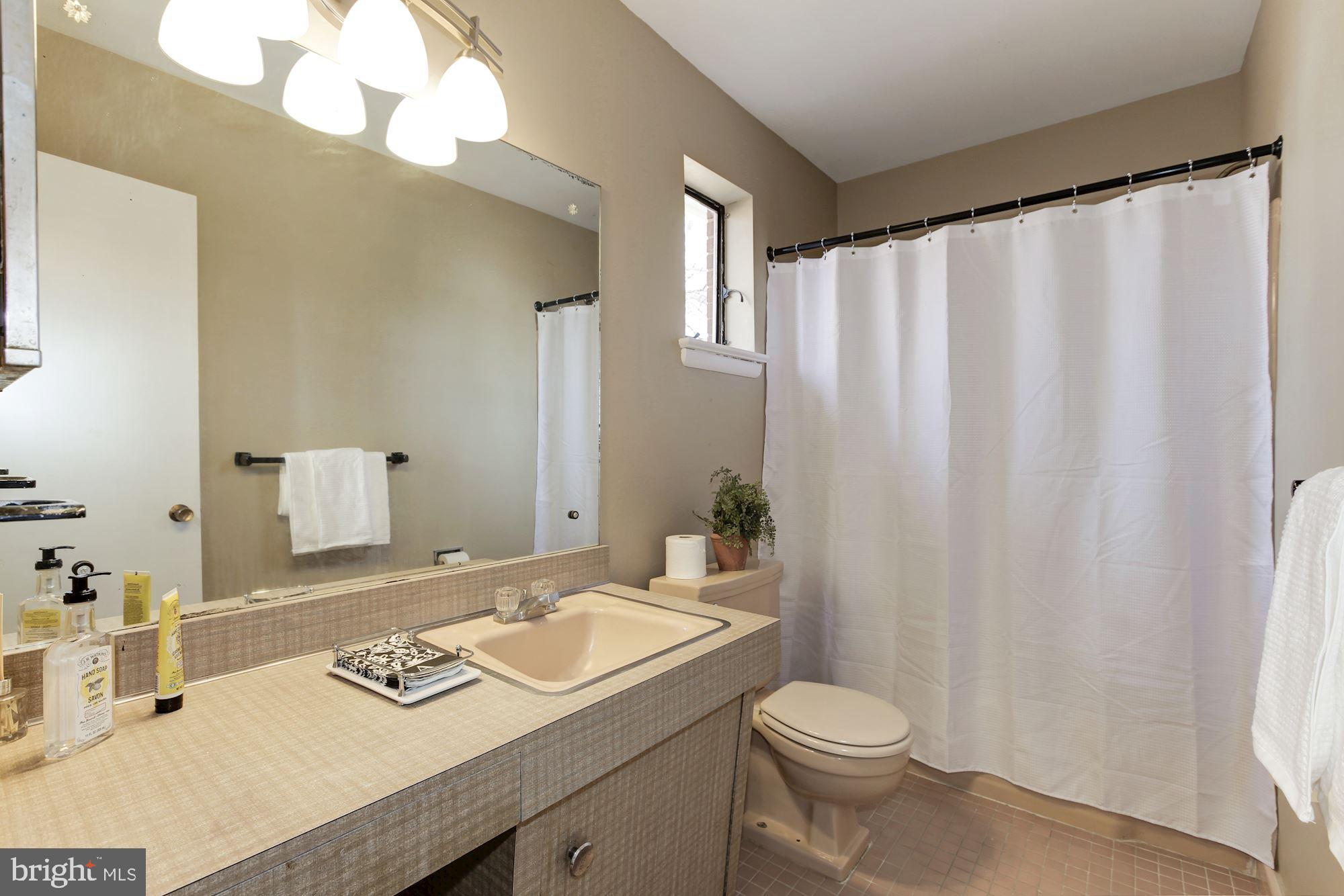 COUNTRY CLUB FOREST - Residential