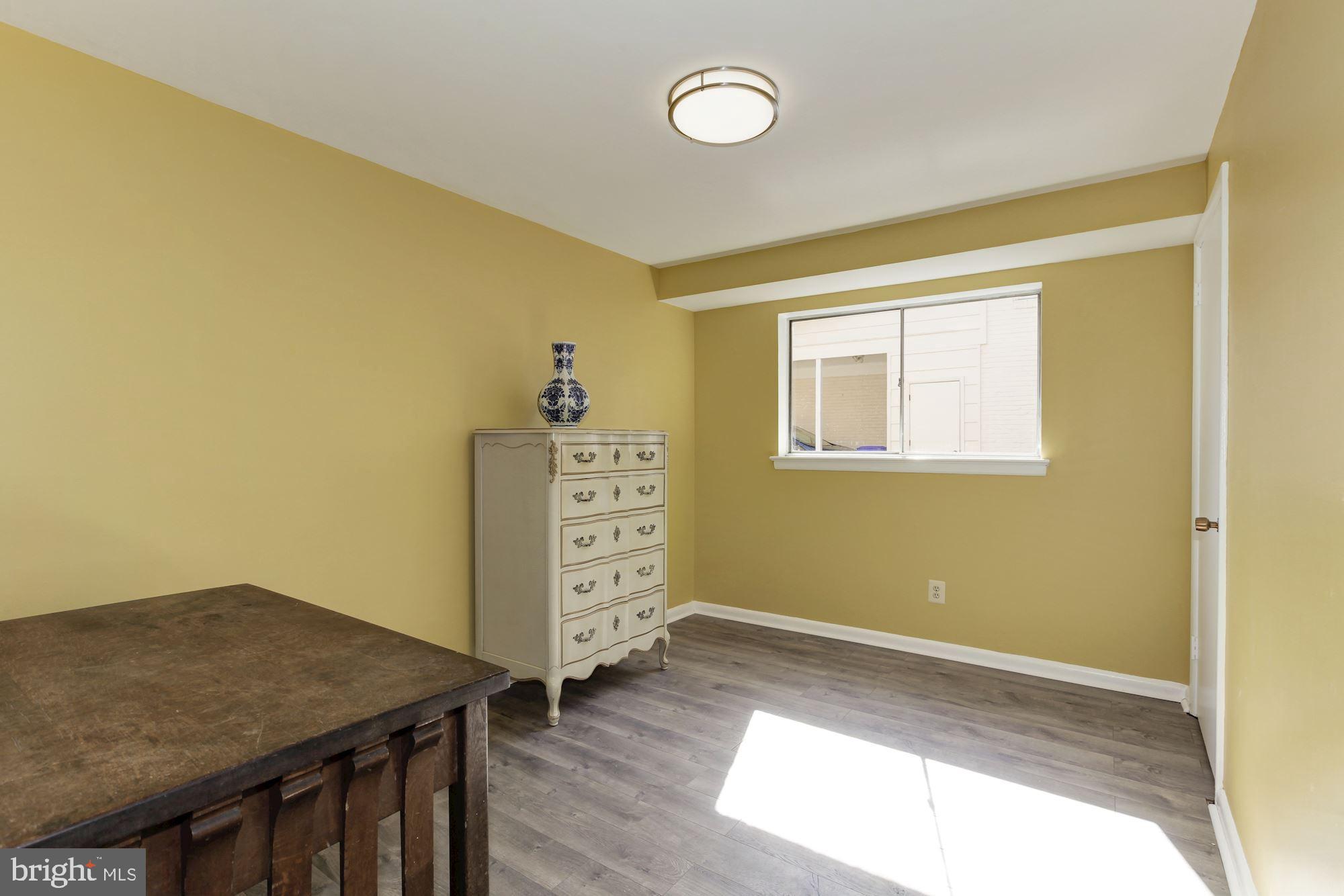 COUNTRY CLUB FOREST - Residential