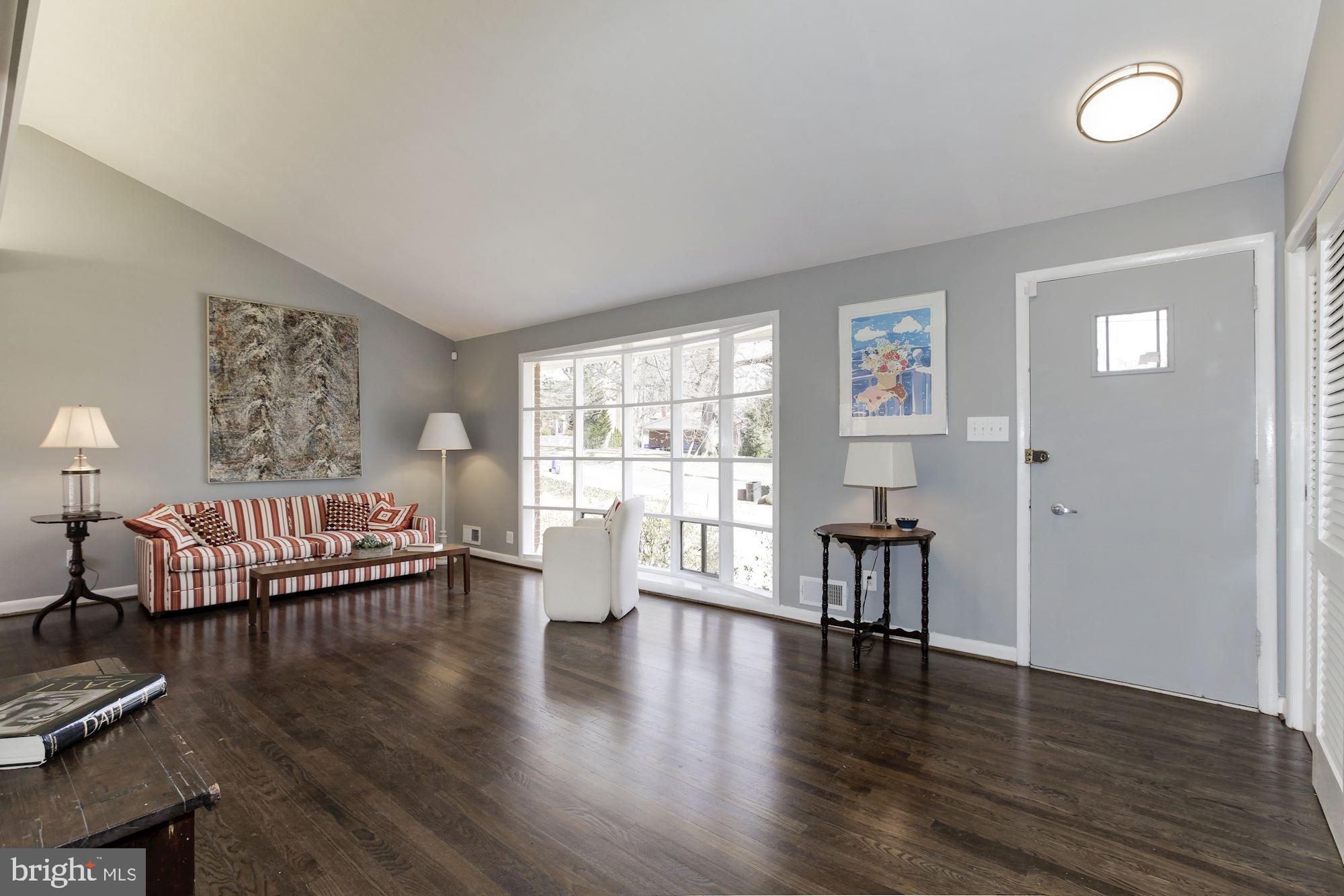 COUNTRY CLUB FOREST - Residential