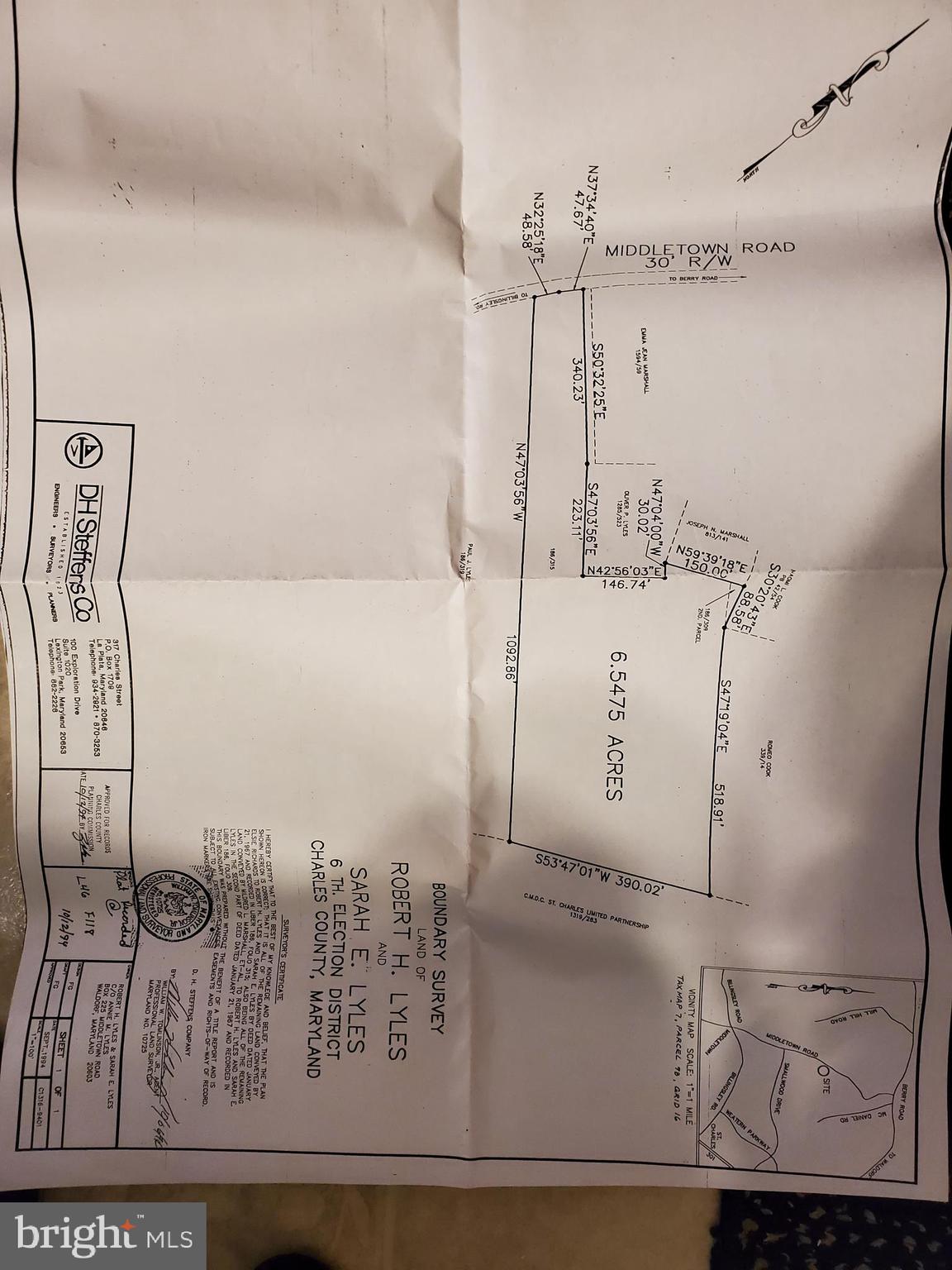 Main image without alt text