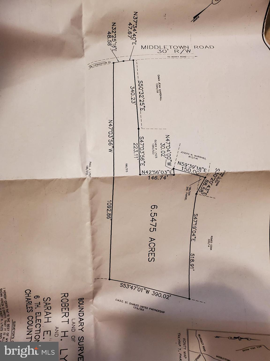 Main image without alt text