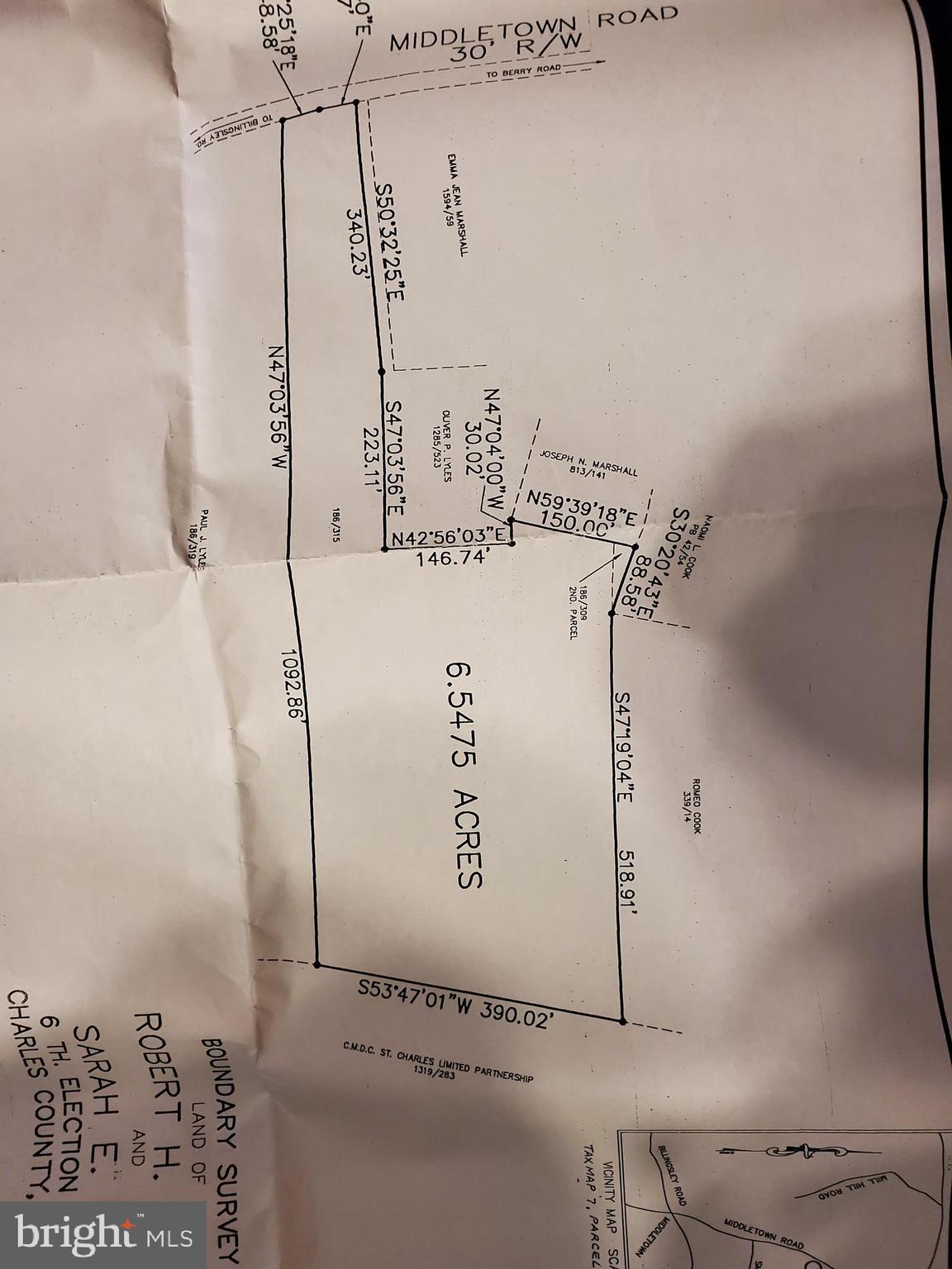 Main image without alt text