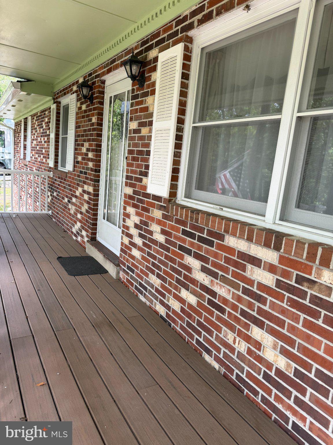 5 GREENRIDGE DRIVE