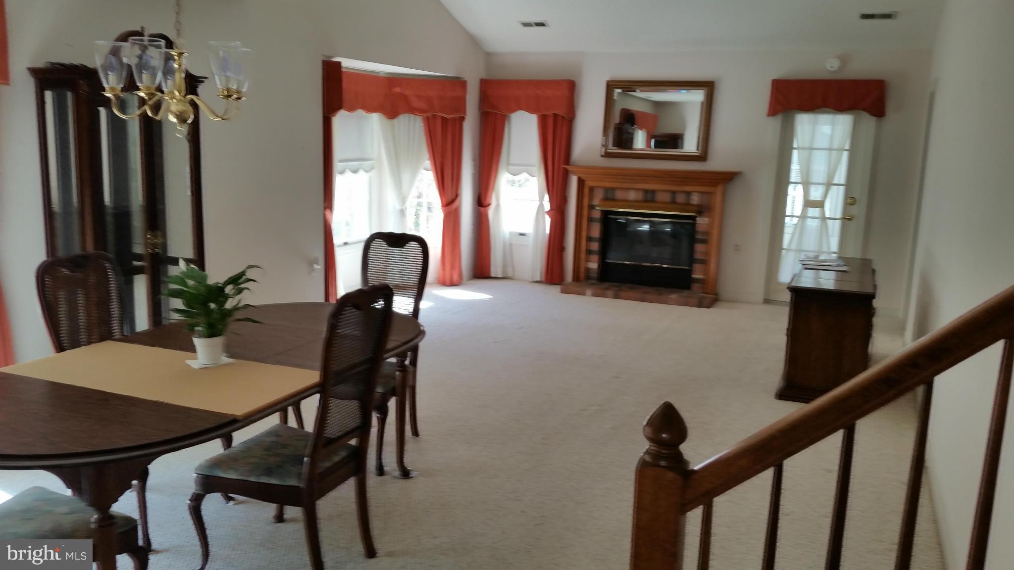 SUMMERLAKE - Residential