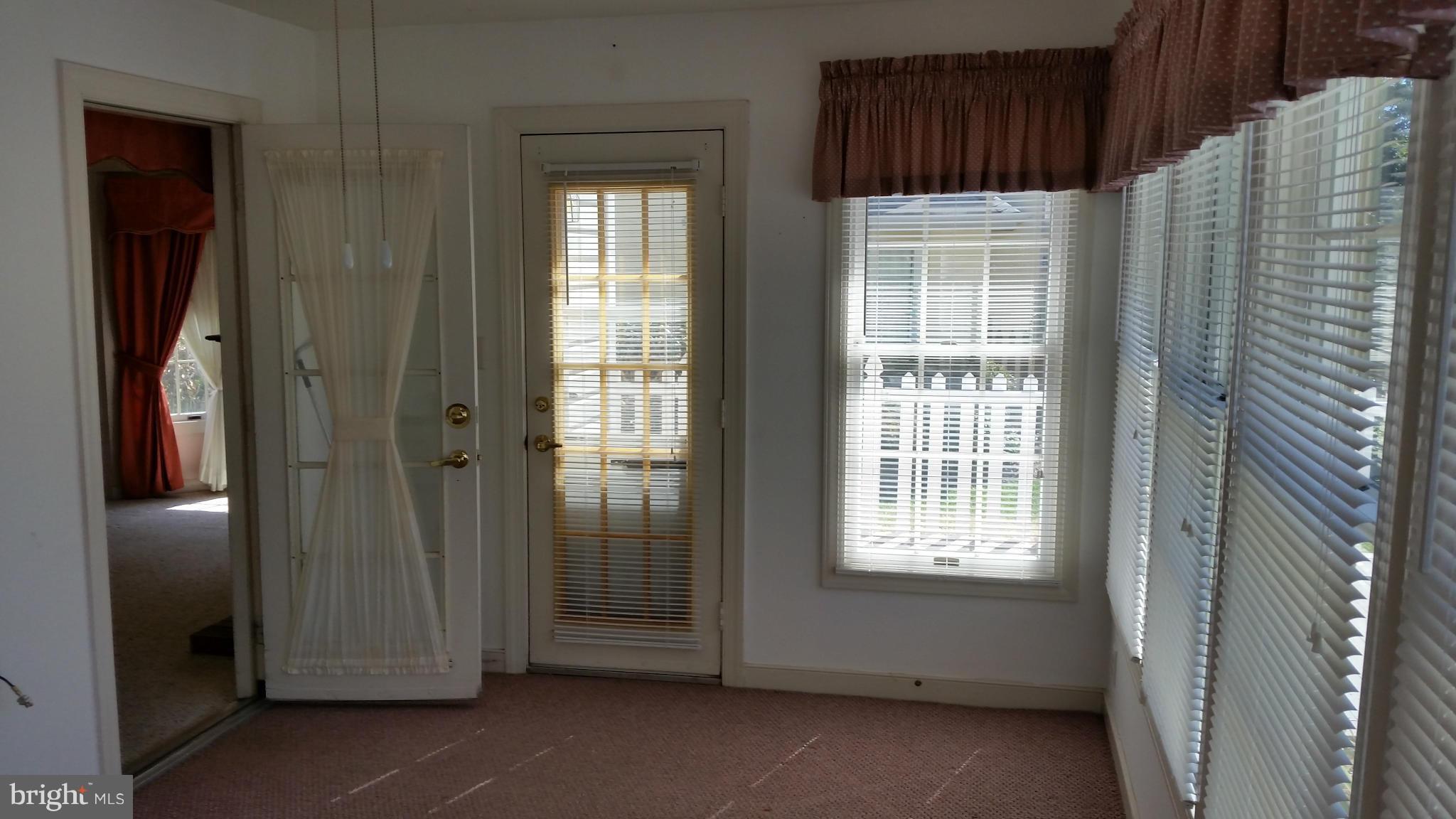 SUMMERLAKE - Residential