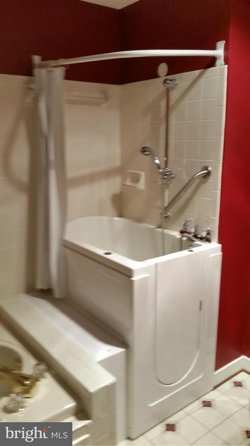 SUMMERLAKE - Residential