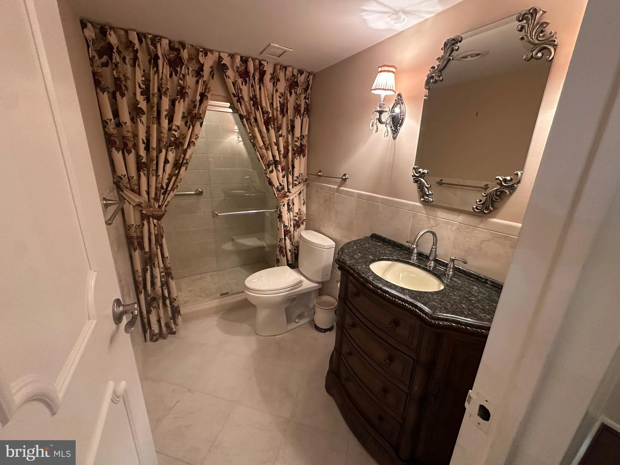 Bala Cynwyd, Pennsylvania 19004, United States, 2 Bedrooms Bedrooms, ,2 BathroomsBathrooms,Residential,Active,229552