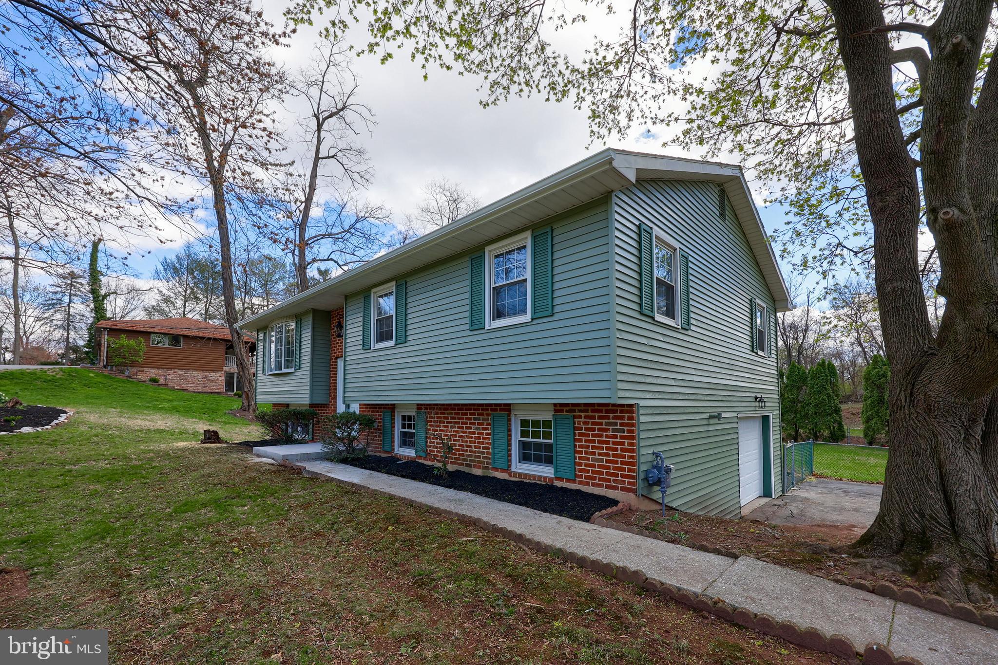 FAIRVIEW - Residential