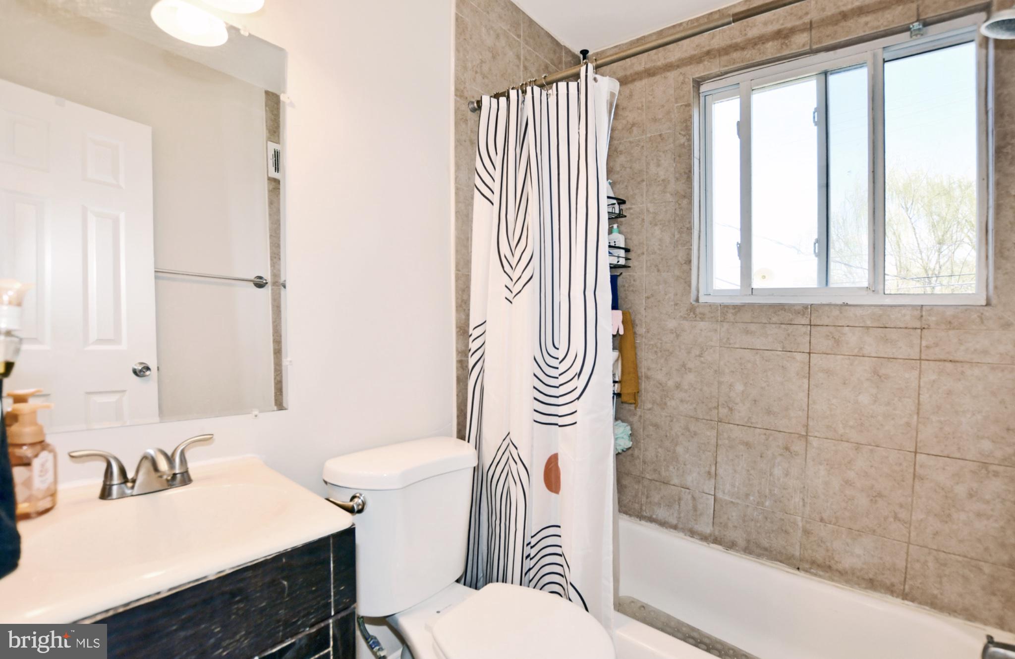 OXON HILL - Residential