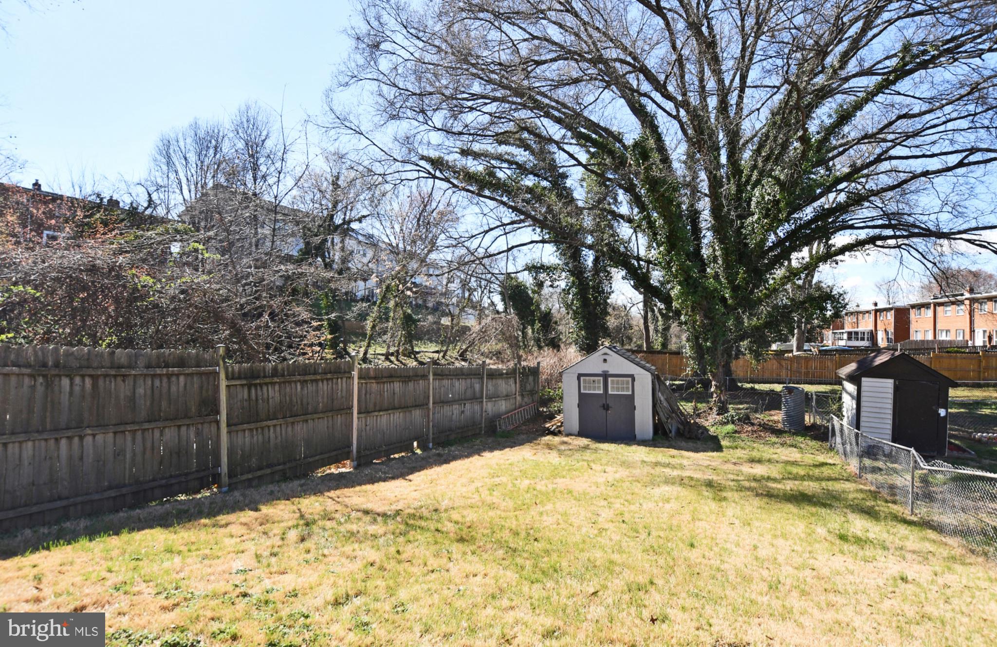 OXON HILL - Residential