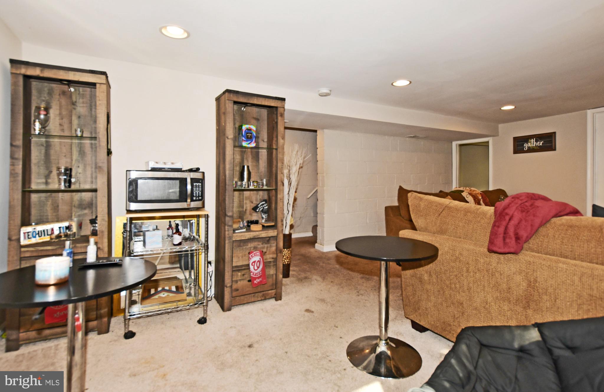 OXON HILL - Residential