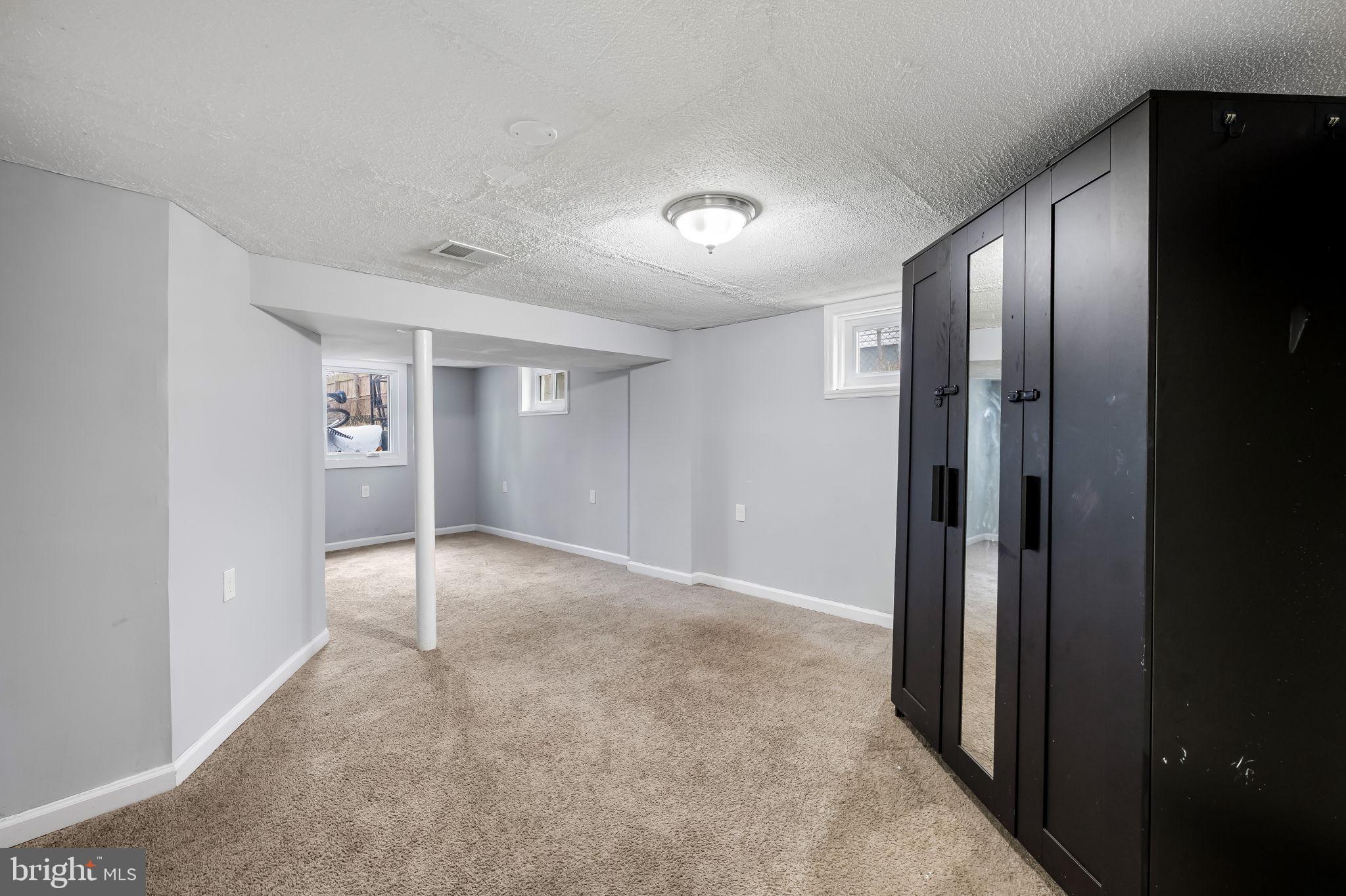 KINGS SEAT PLEASANT - Residential