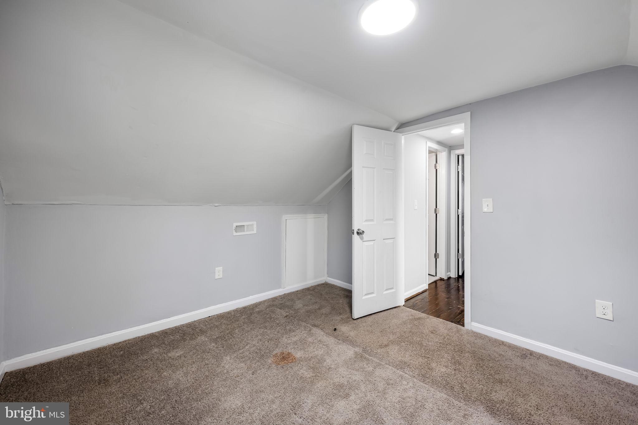 KINGS SEAT PLEASANT - Residential