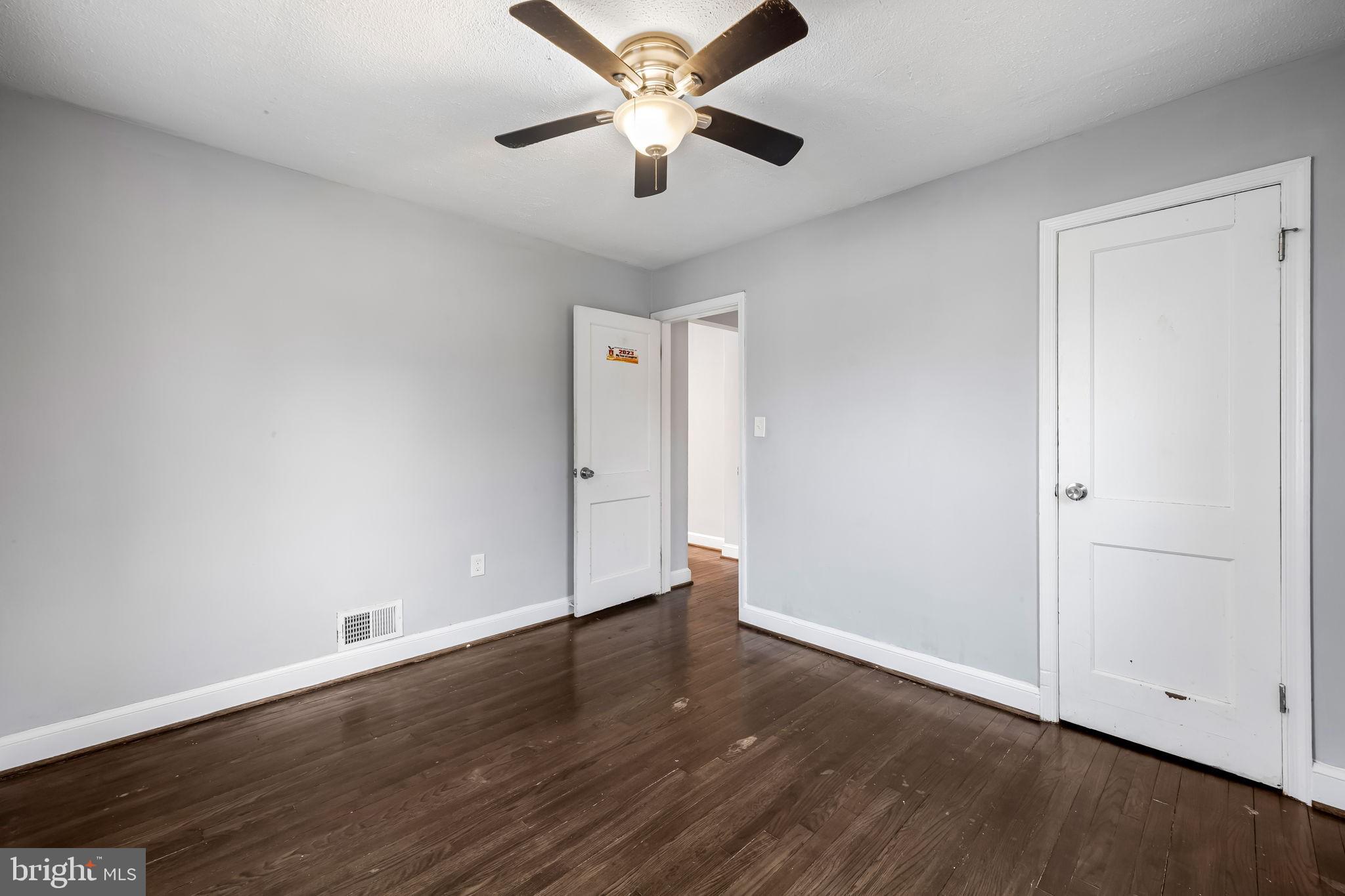 KINGS SEAT PLEASANT - Residential