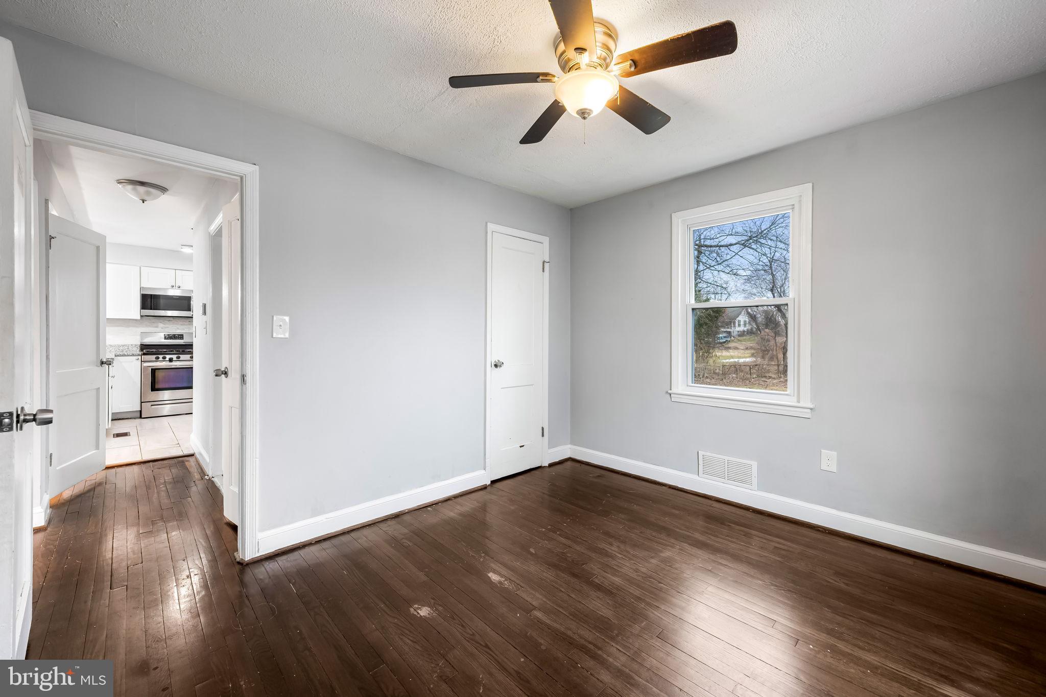 KINGS SEAT PLEASANT - Residential