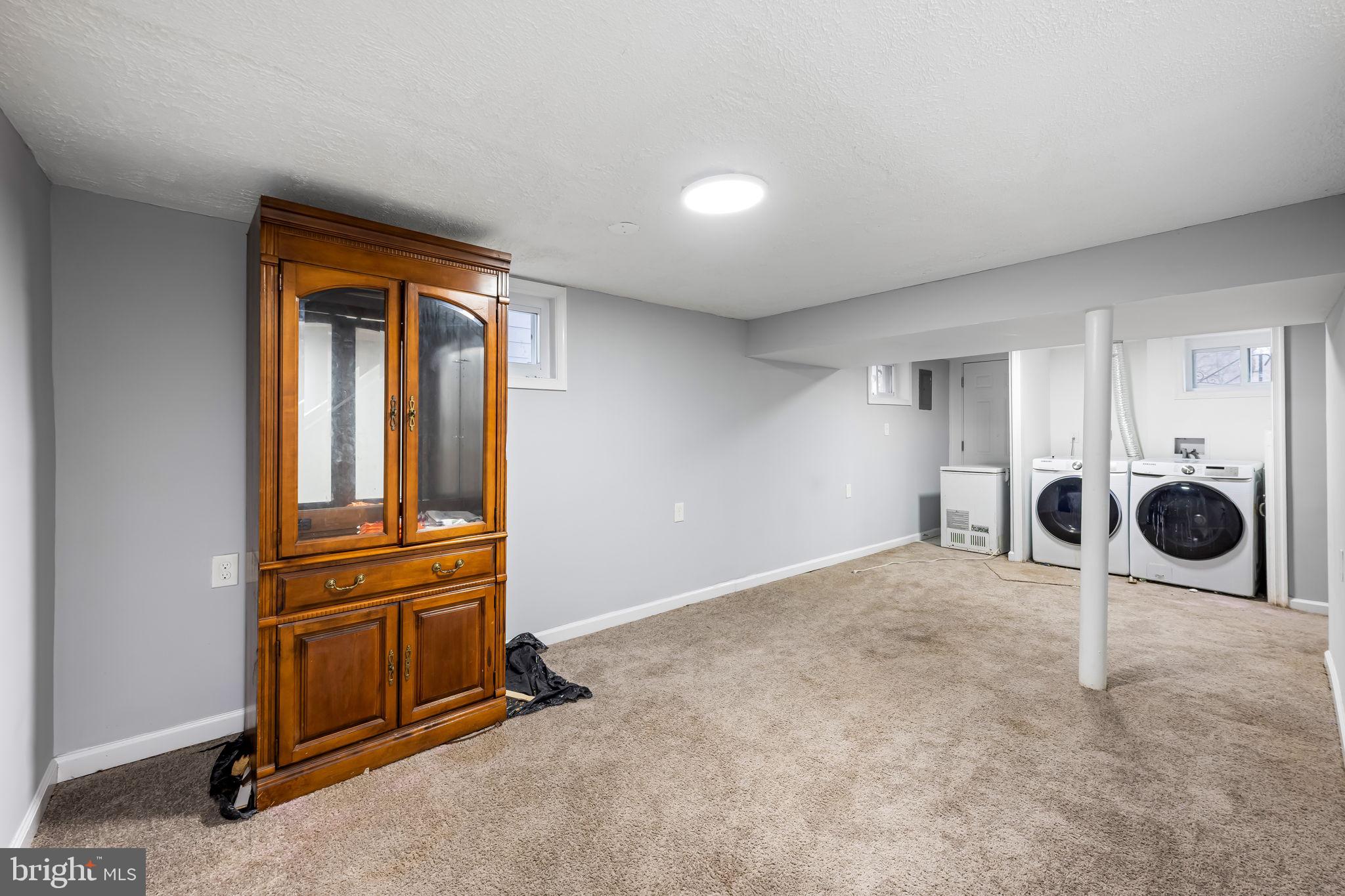 KINGS SEAT PLEASANT - Residential