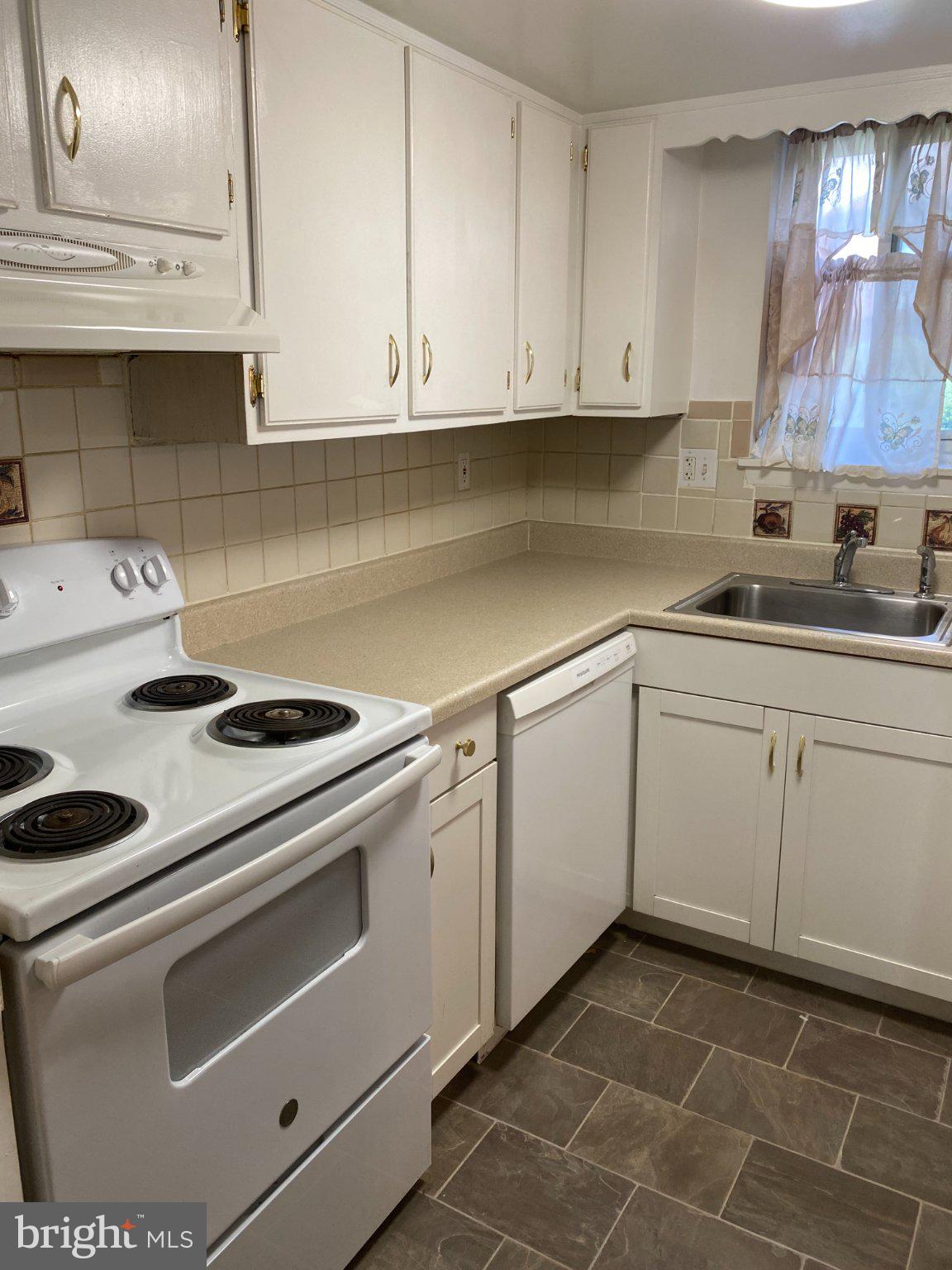 3401 GOLF VIEW DRIVE 3429