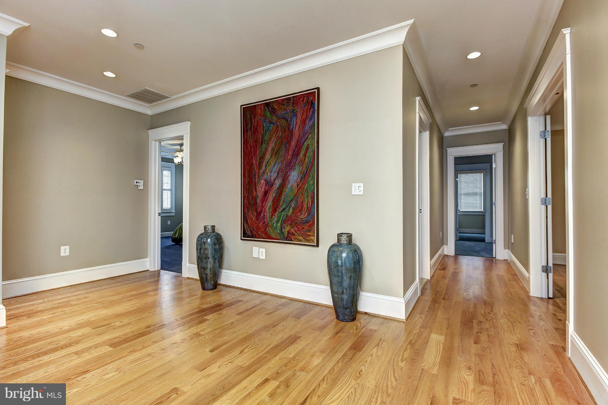 ENGLISH VILLAGE - Residential