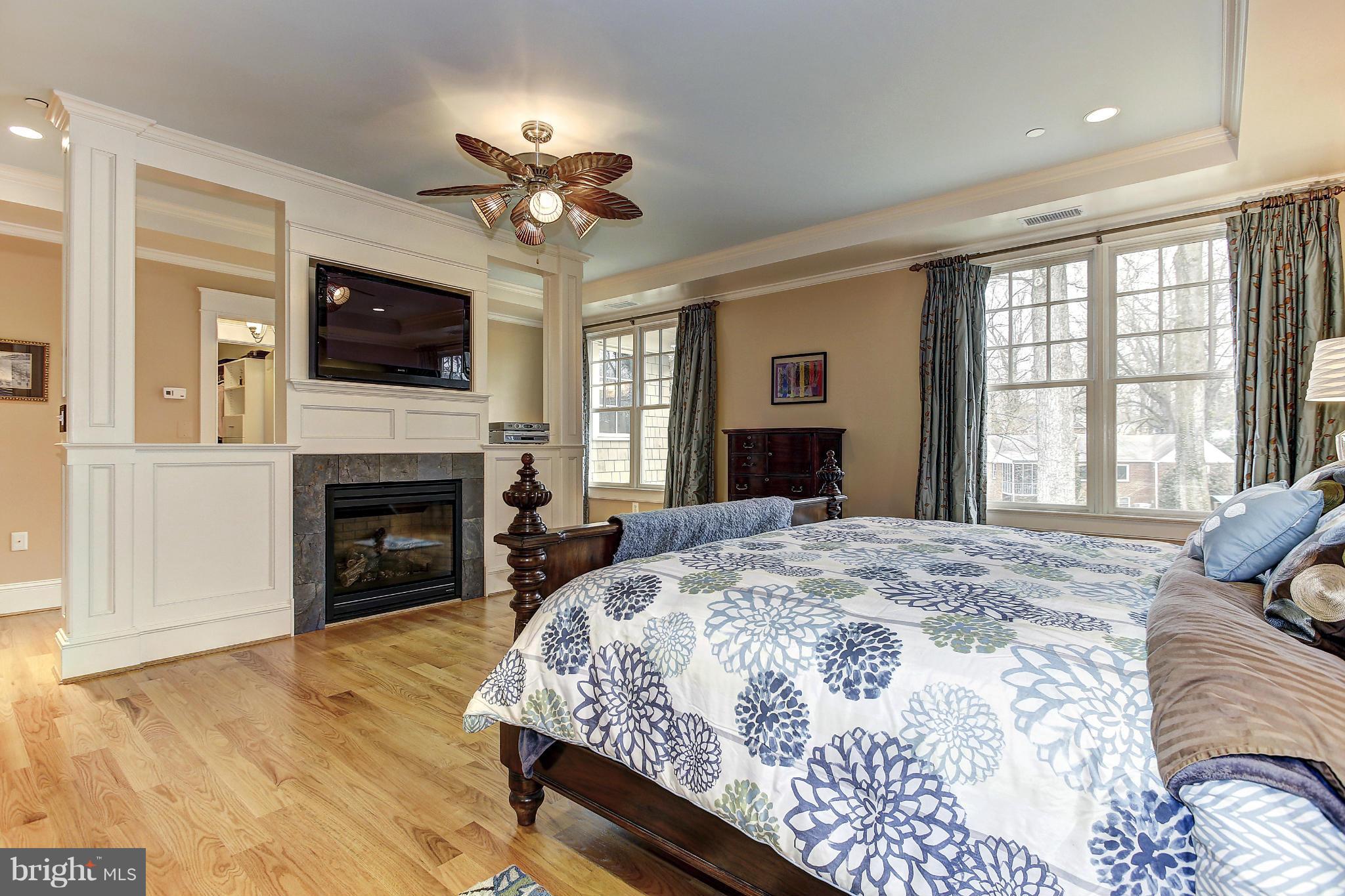 ENGLISH VILLAGE - Residential