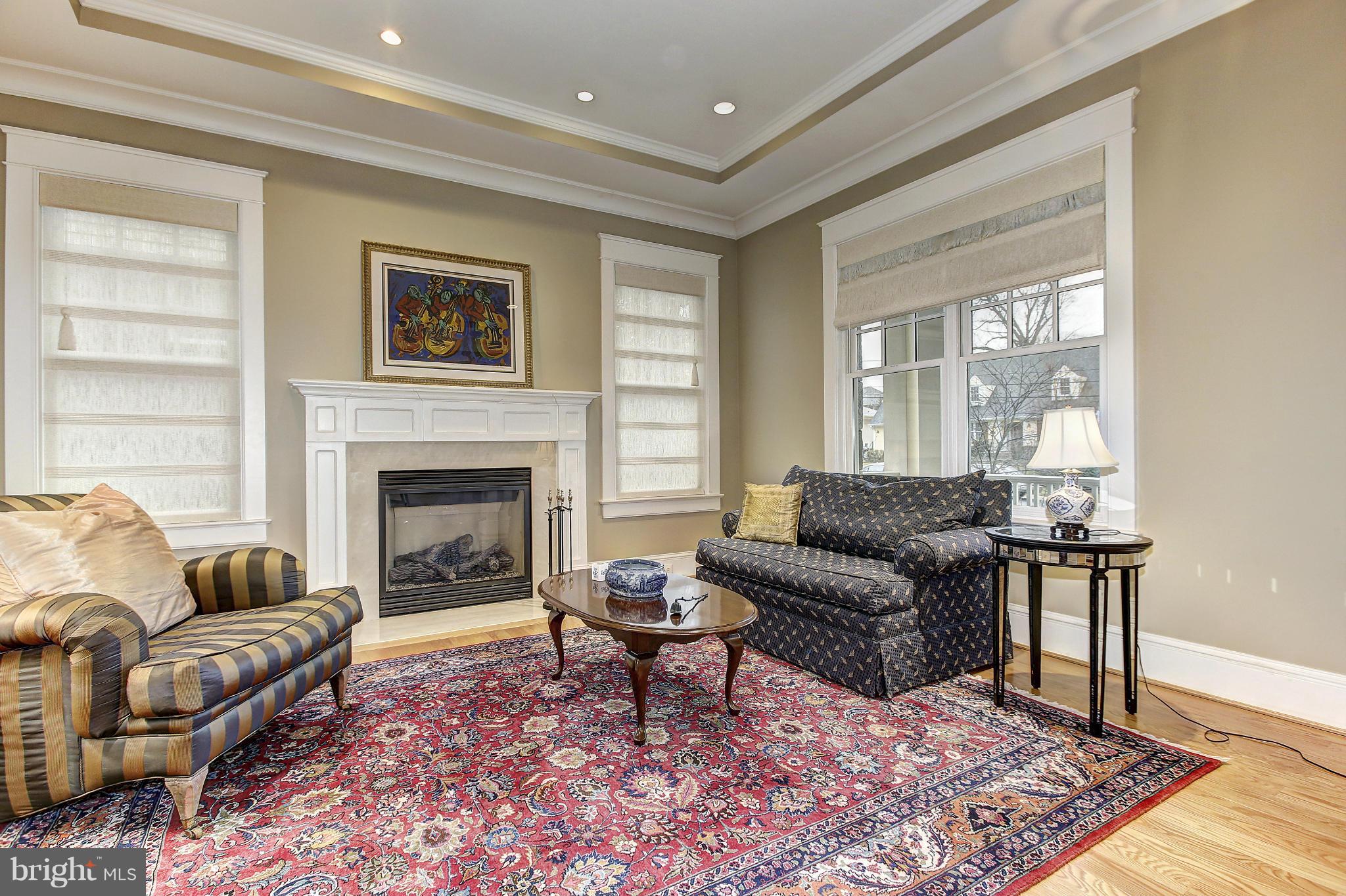 ENGLISH VILLAGE - Residential