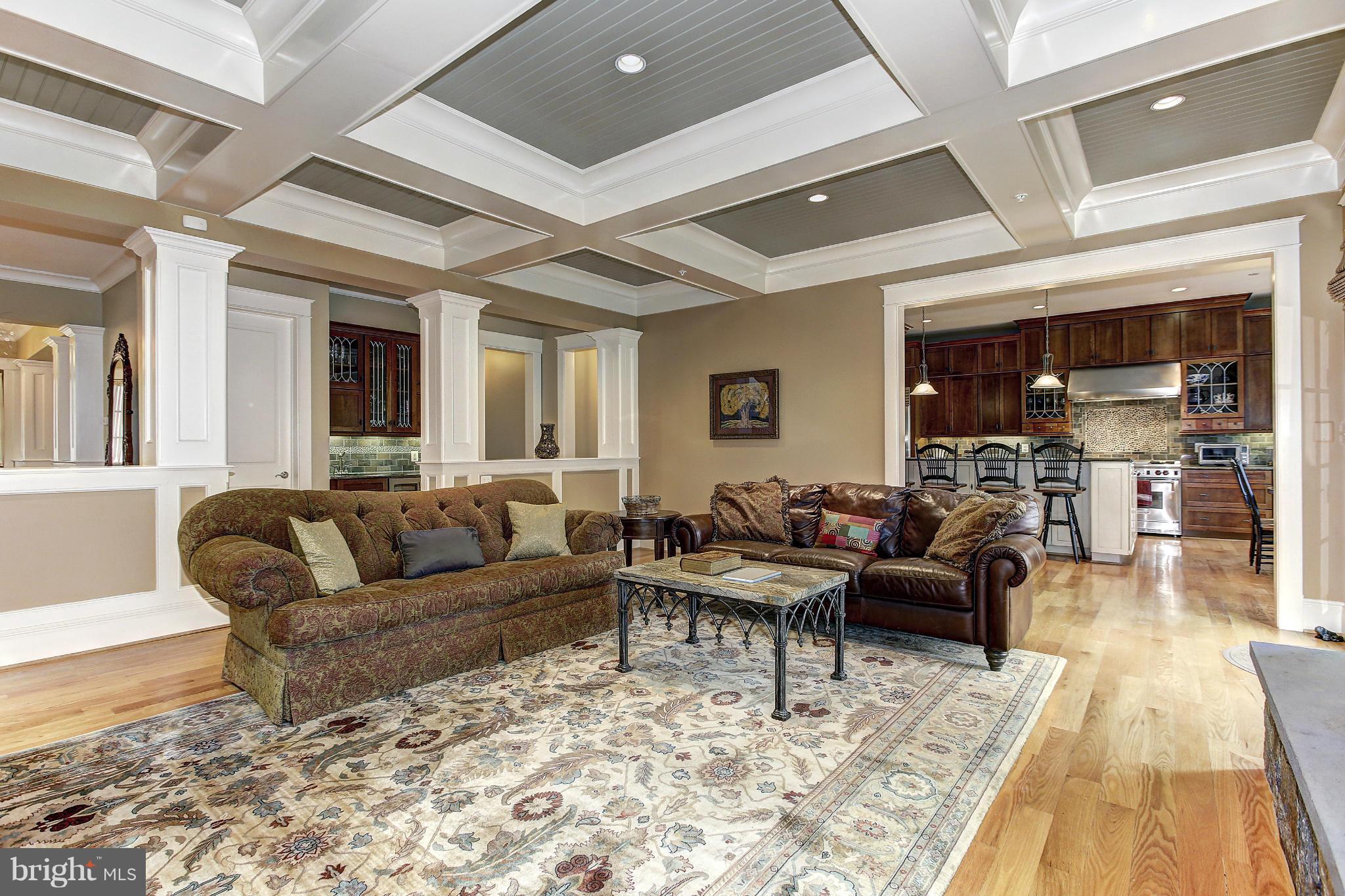 ENGLISH VILLAGE - Residential