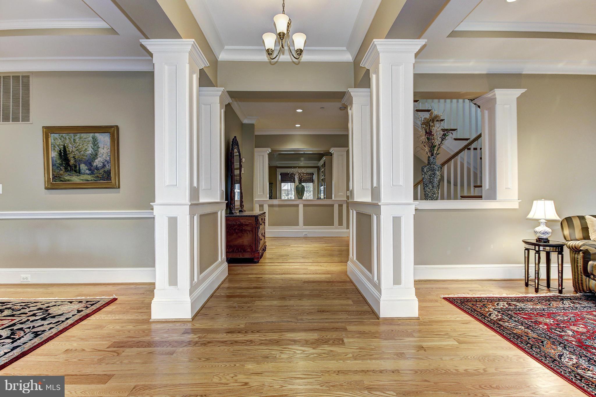 ENGLISH VILLAGE - Residential