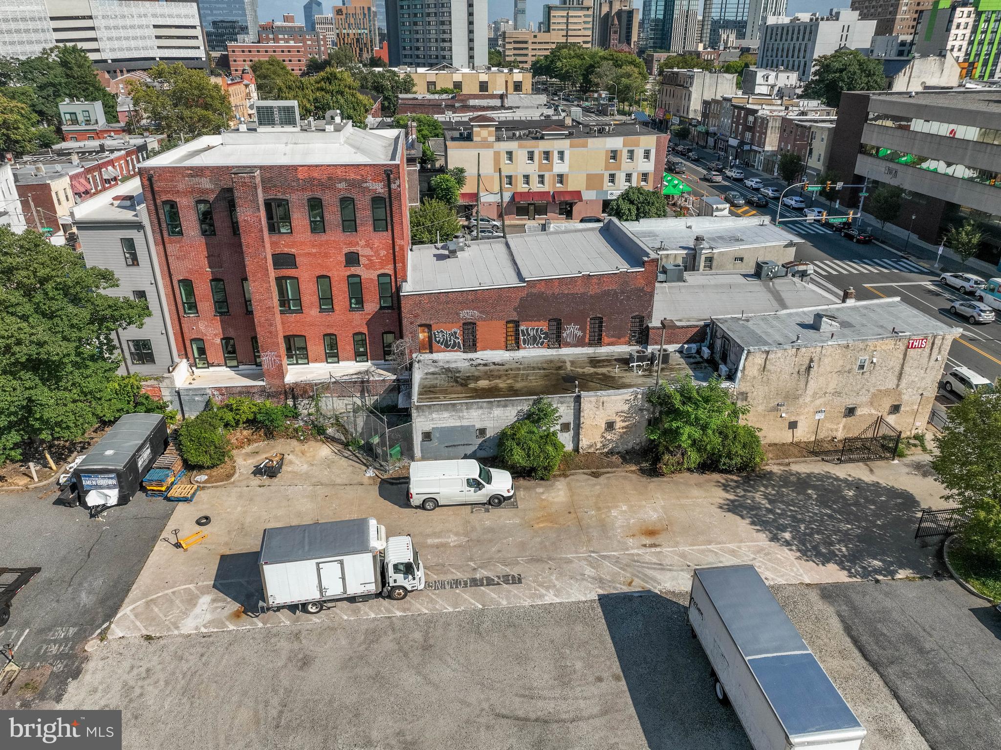 UNIVERSITY CITY - Commercial Sale