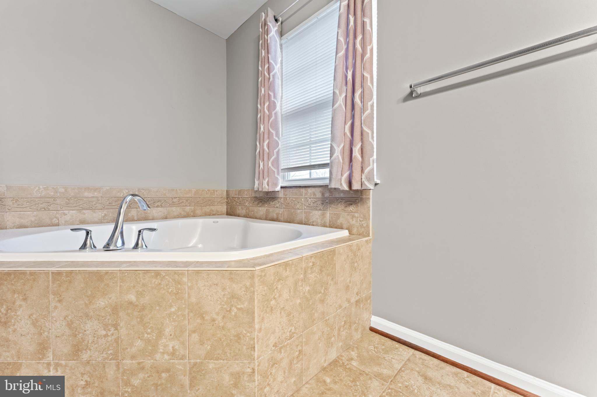SETON HILL - Residential
