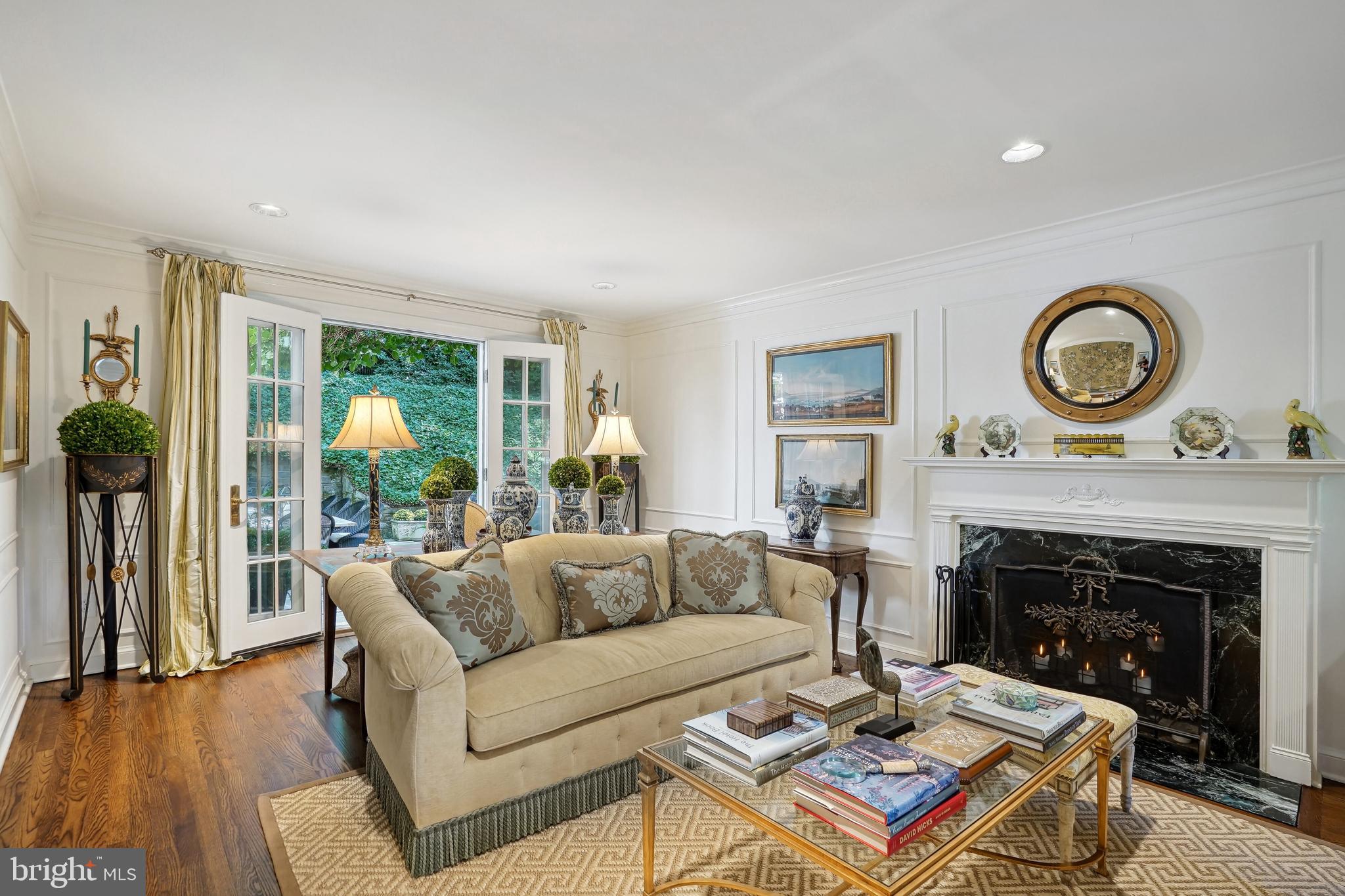 SPRING VALLEY - Residential