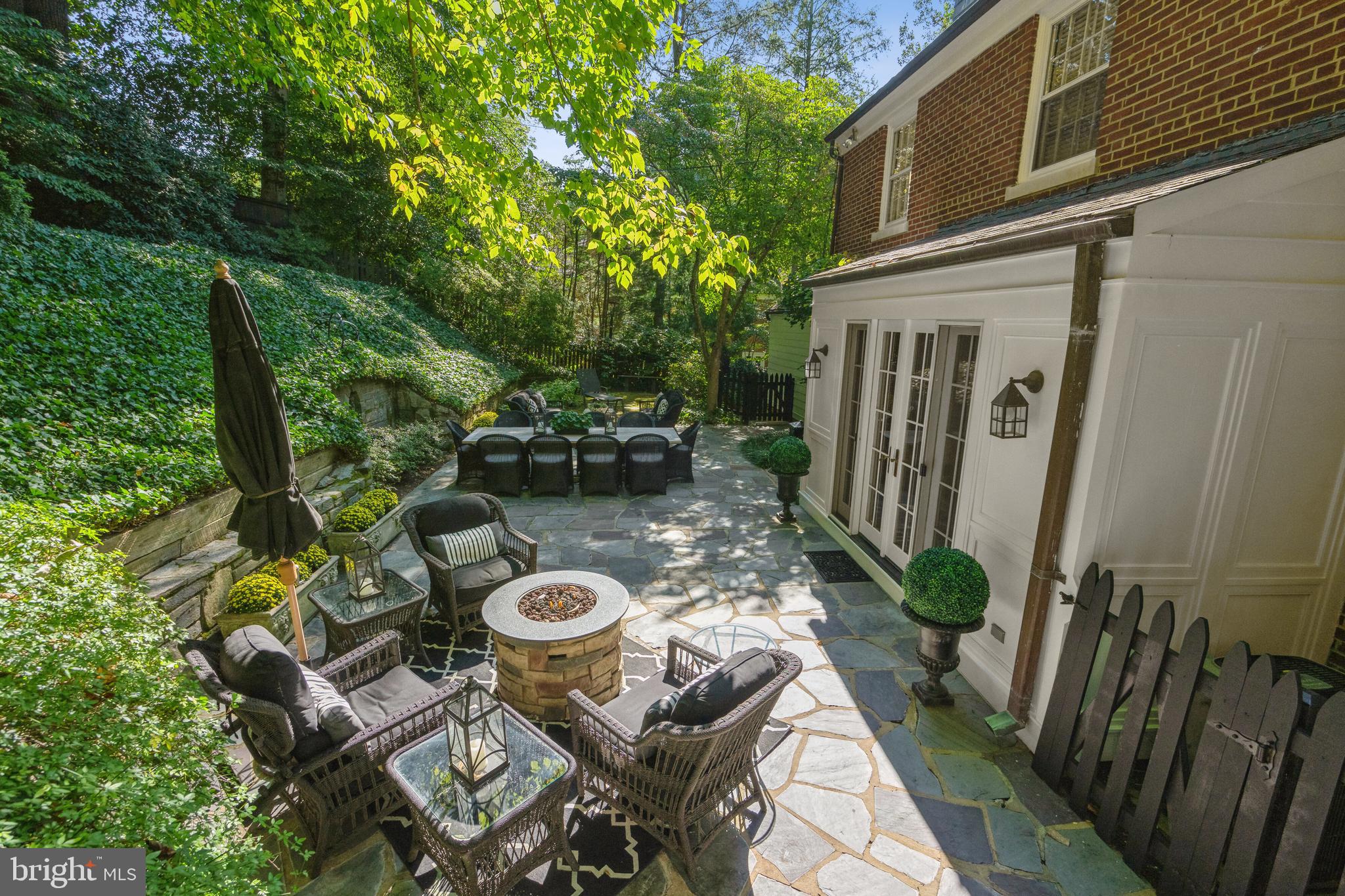 SPRING VALLEY - Residential