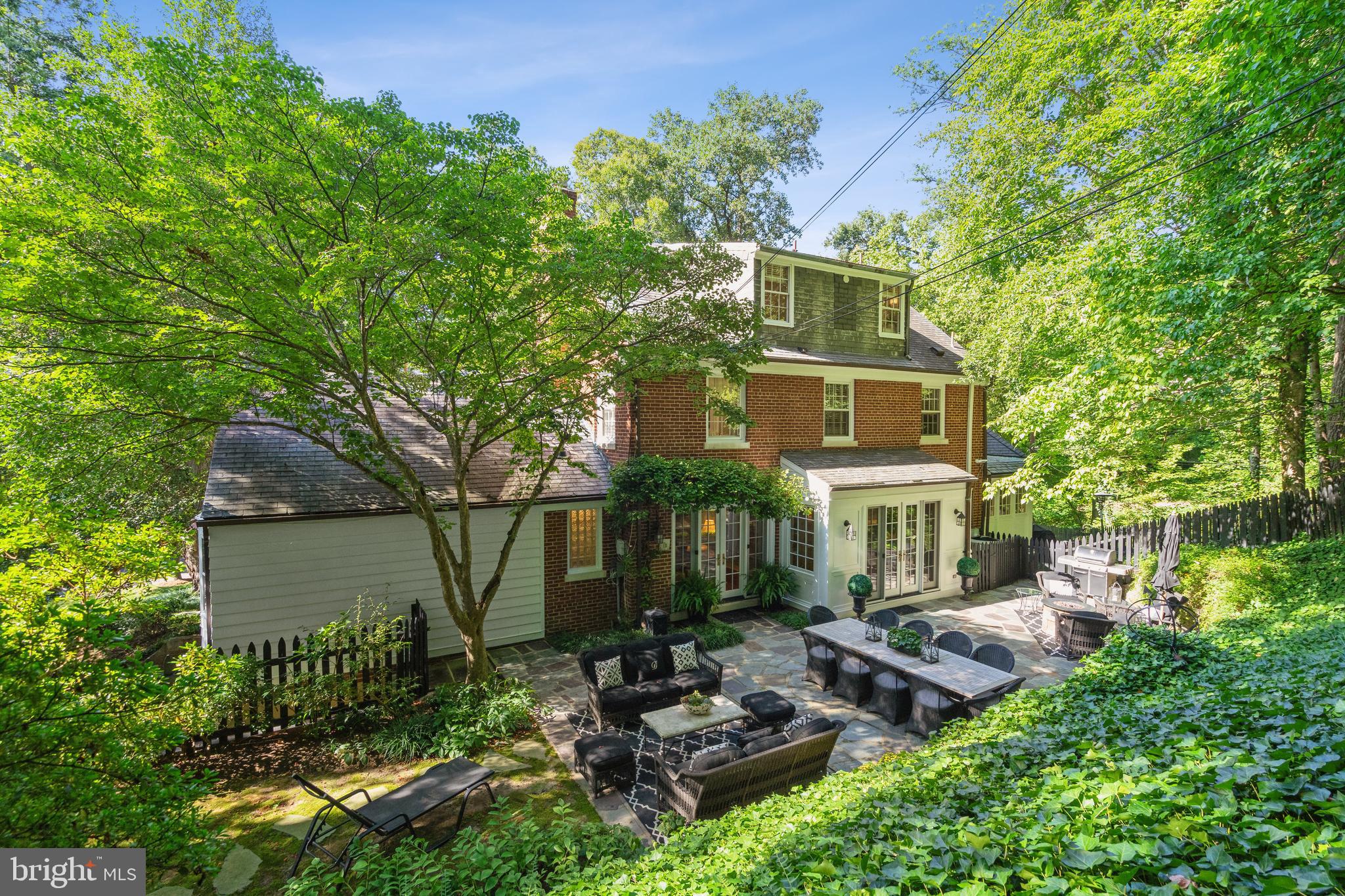 SPRING VALLEY - Residential