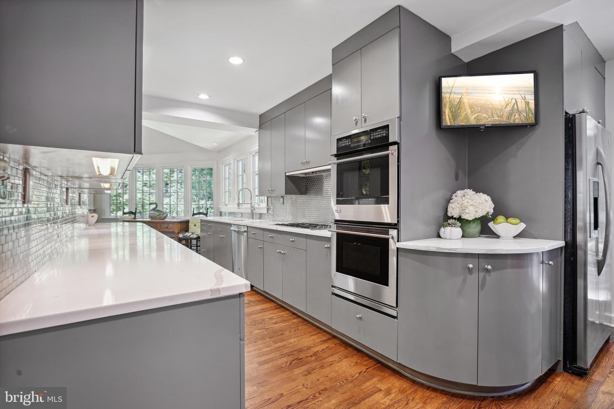 SPRING VALLEY - Residential