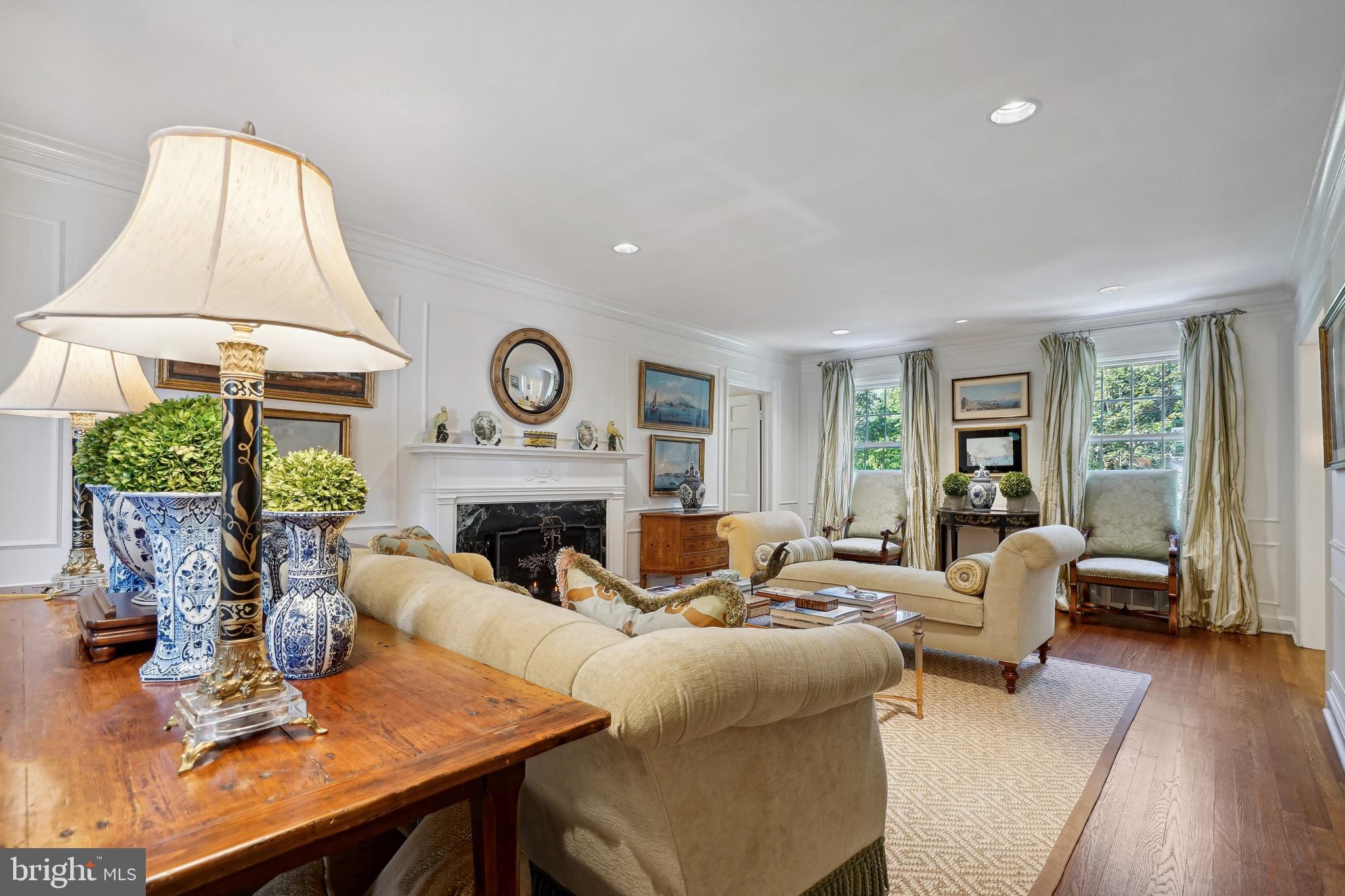 SPRING VALLEY - Residential