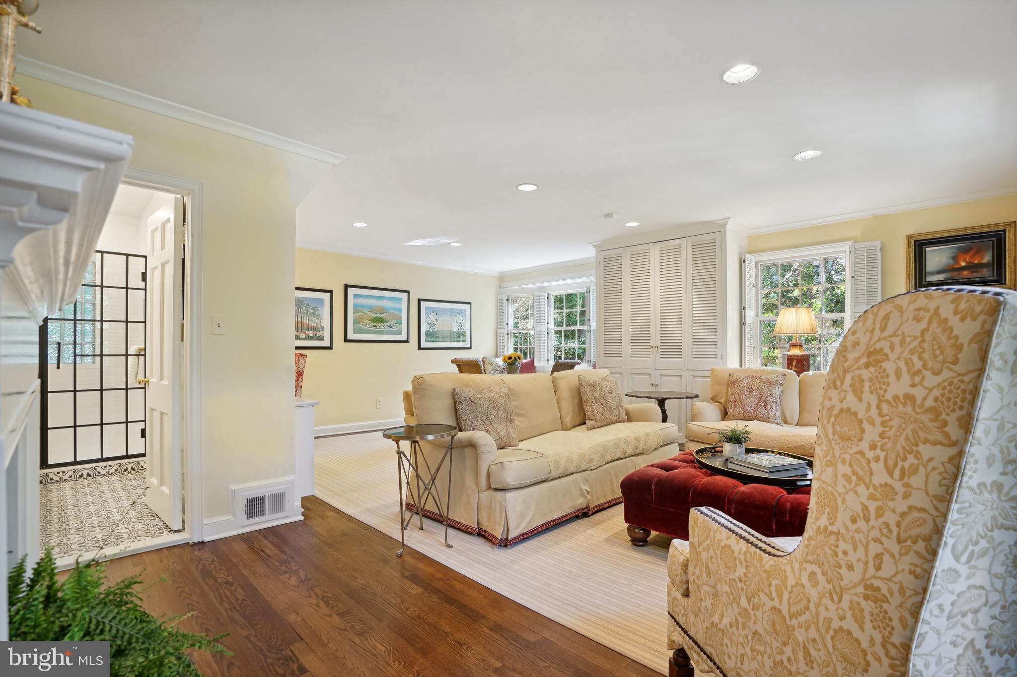 SPRING VALLEY - Residential