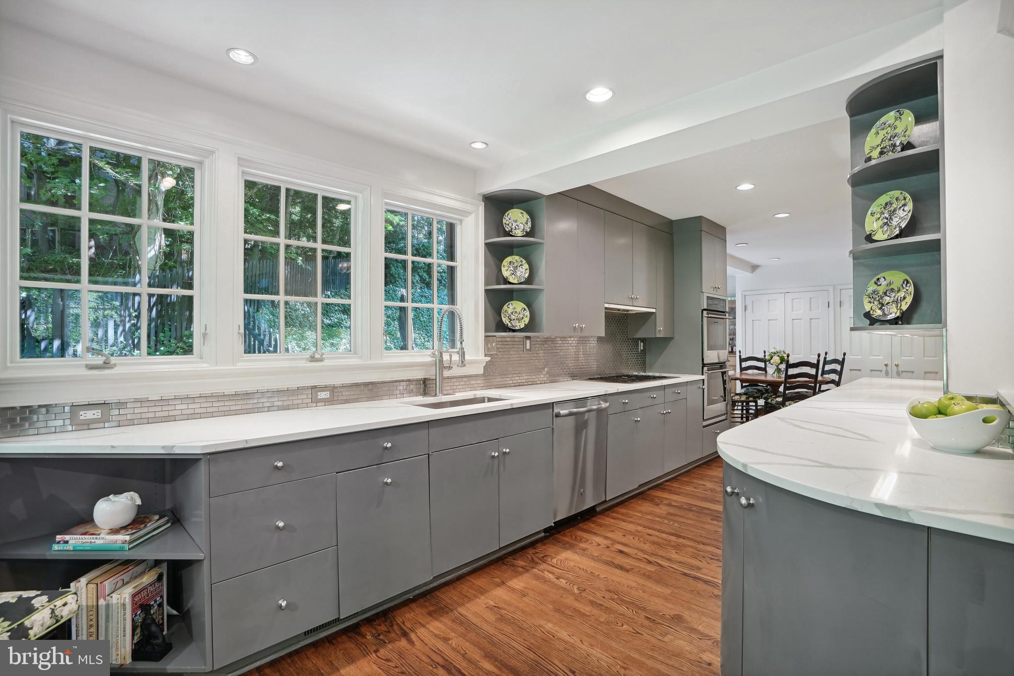 SPRING VALLEY - Residential