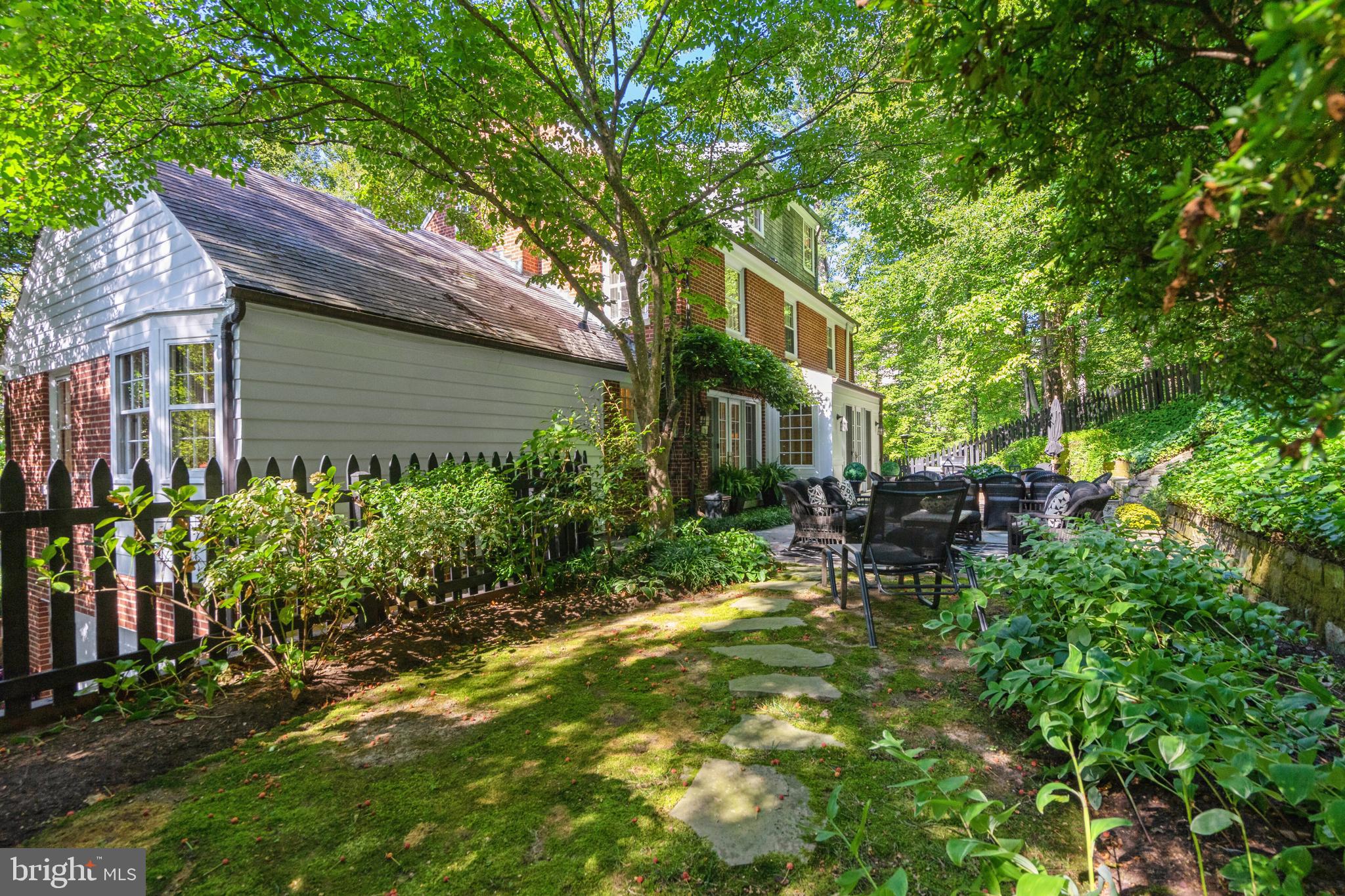 SPRING VALLEY - Residential