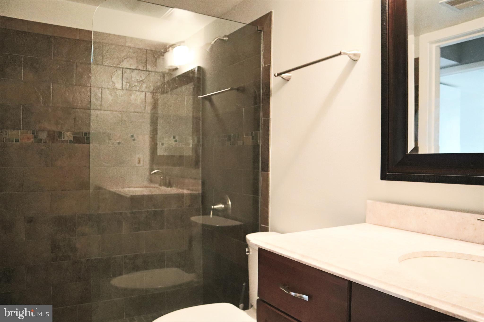 CITY COMMONS - Residential Lease