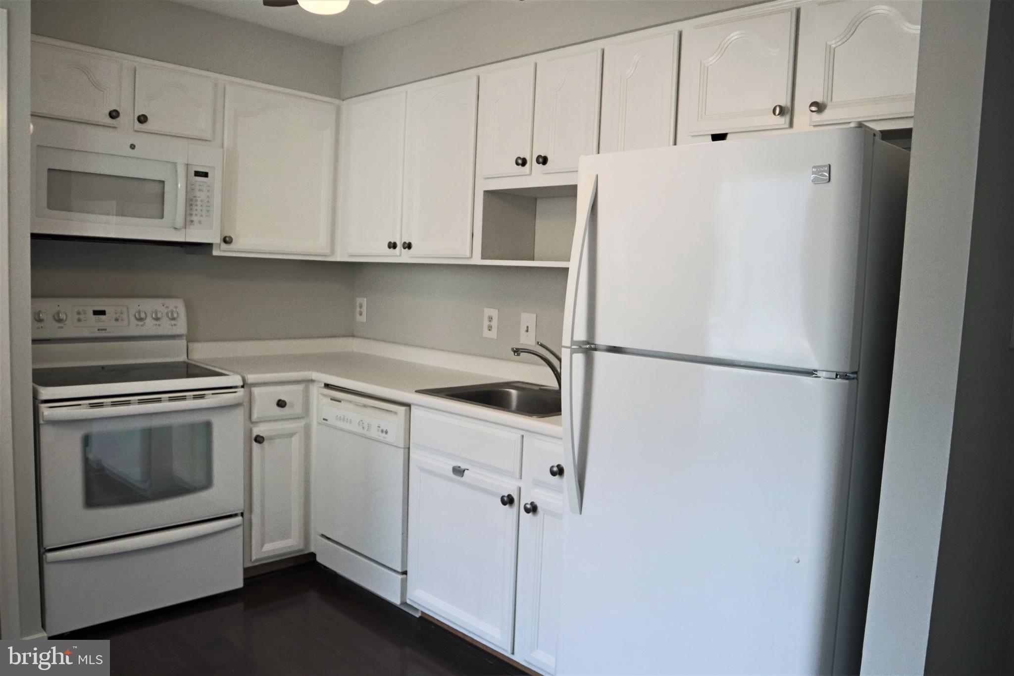 CITY COMMONS - Residential Lease