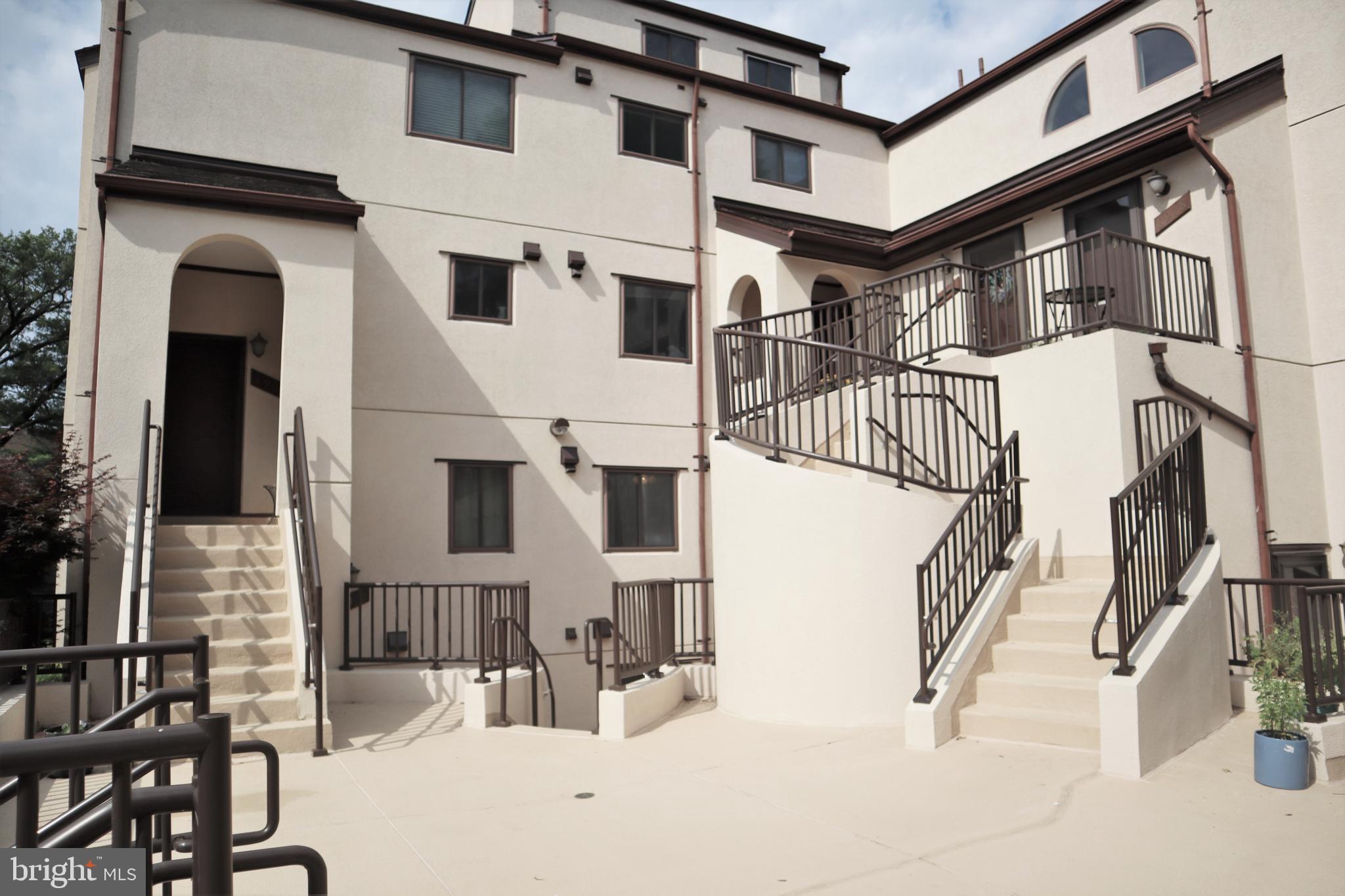 CITY COMMONS - Residential Lease