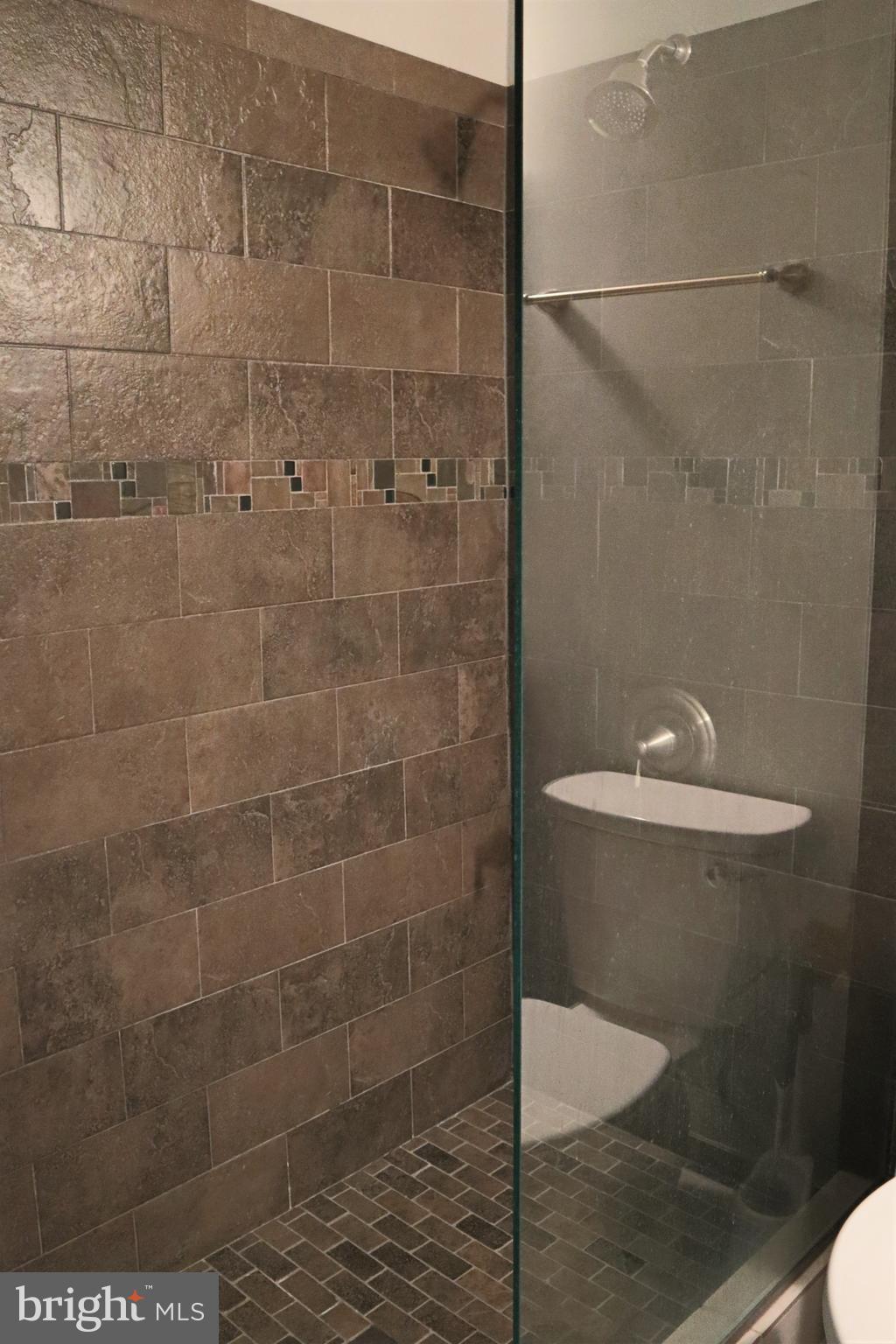 CITY COMMONS - Residential Lease