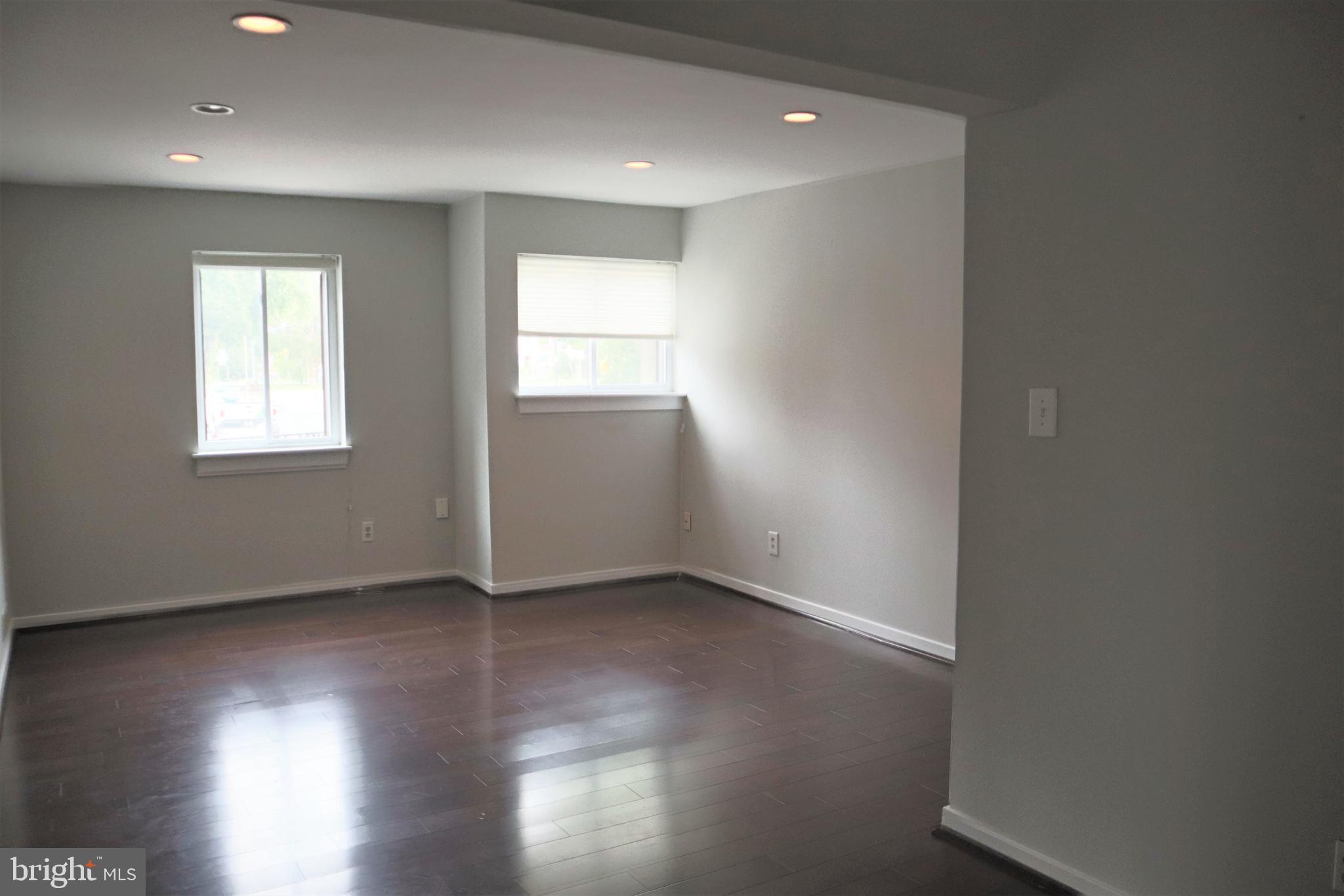 CITY COMMONS - Residential Lease