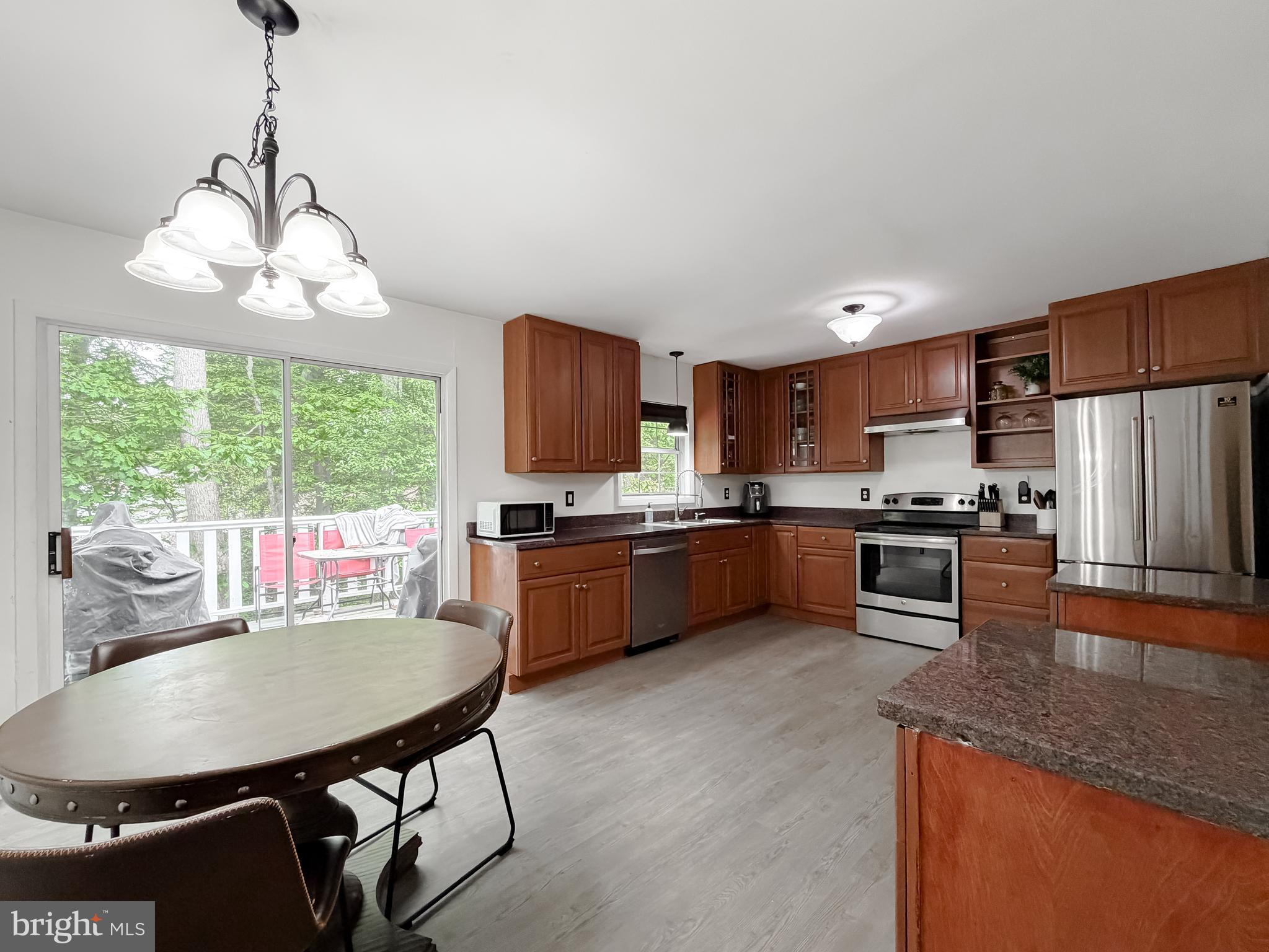 WHITE SANDS - Residential